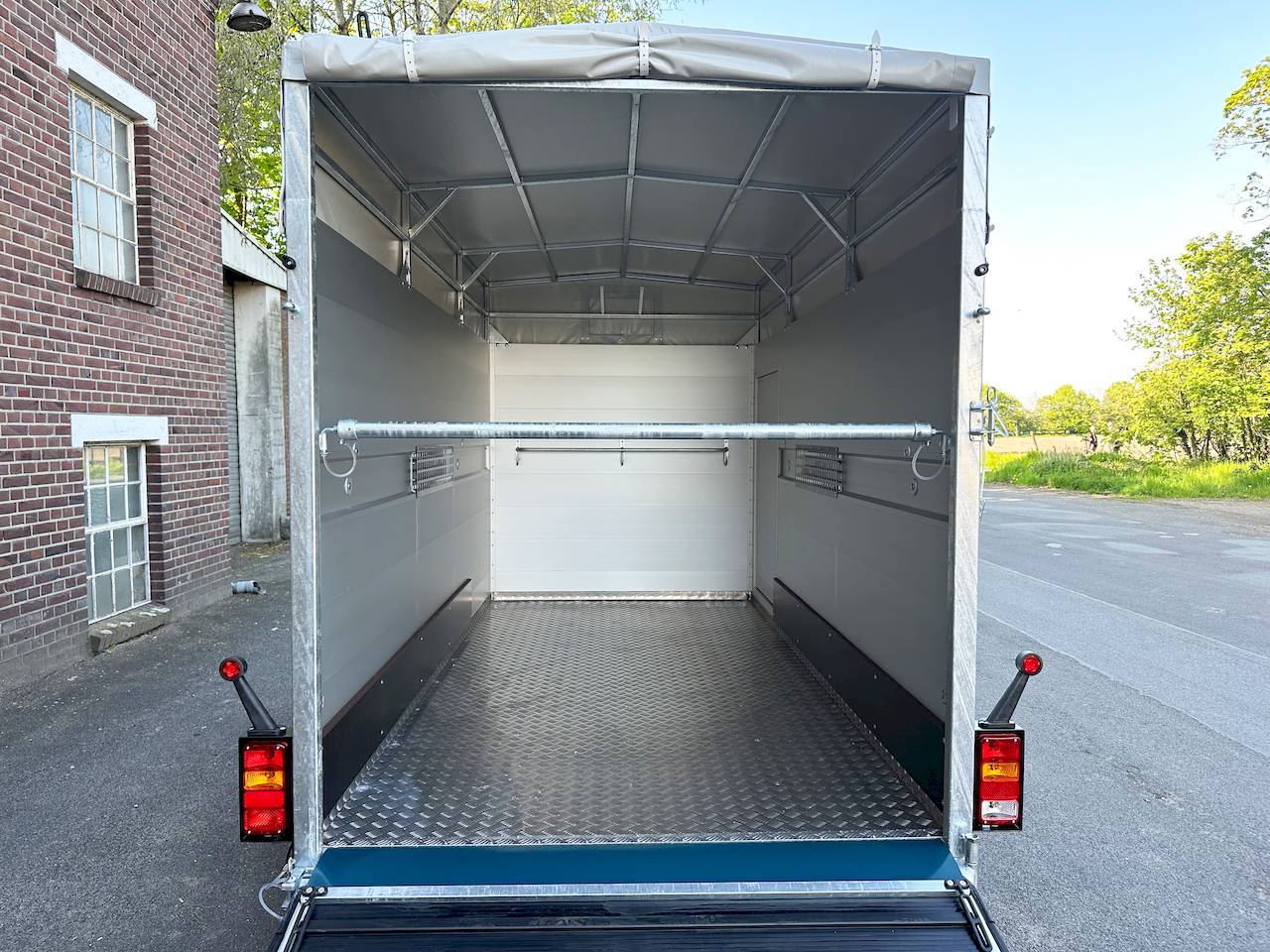 VEZEKO VT 2700 ALUBODEN | RAMPE-/TÜR-KOMBI