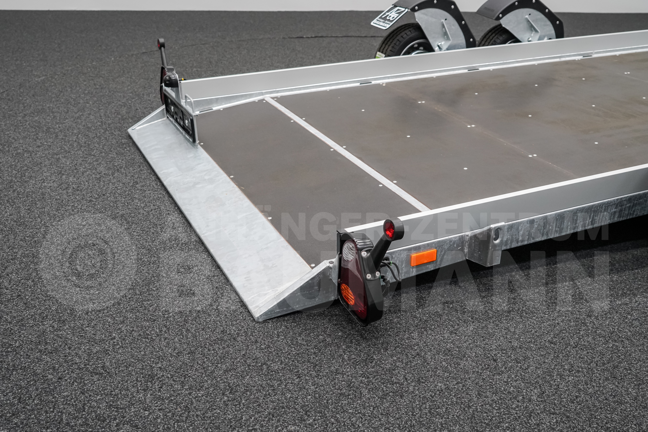 VEZEKO HUSKY CAR FB 27.39