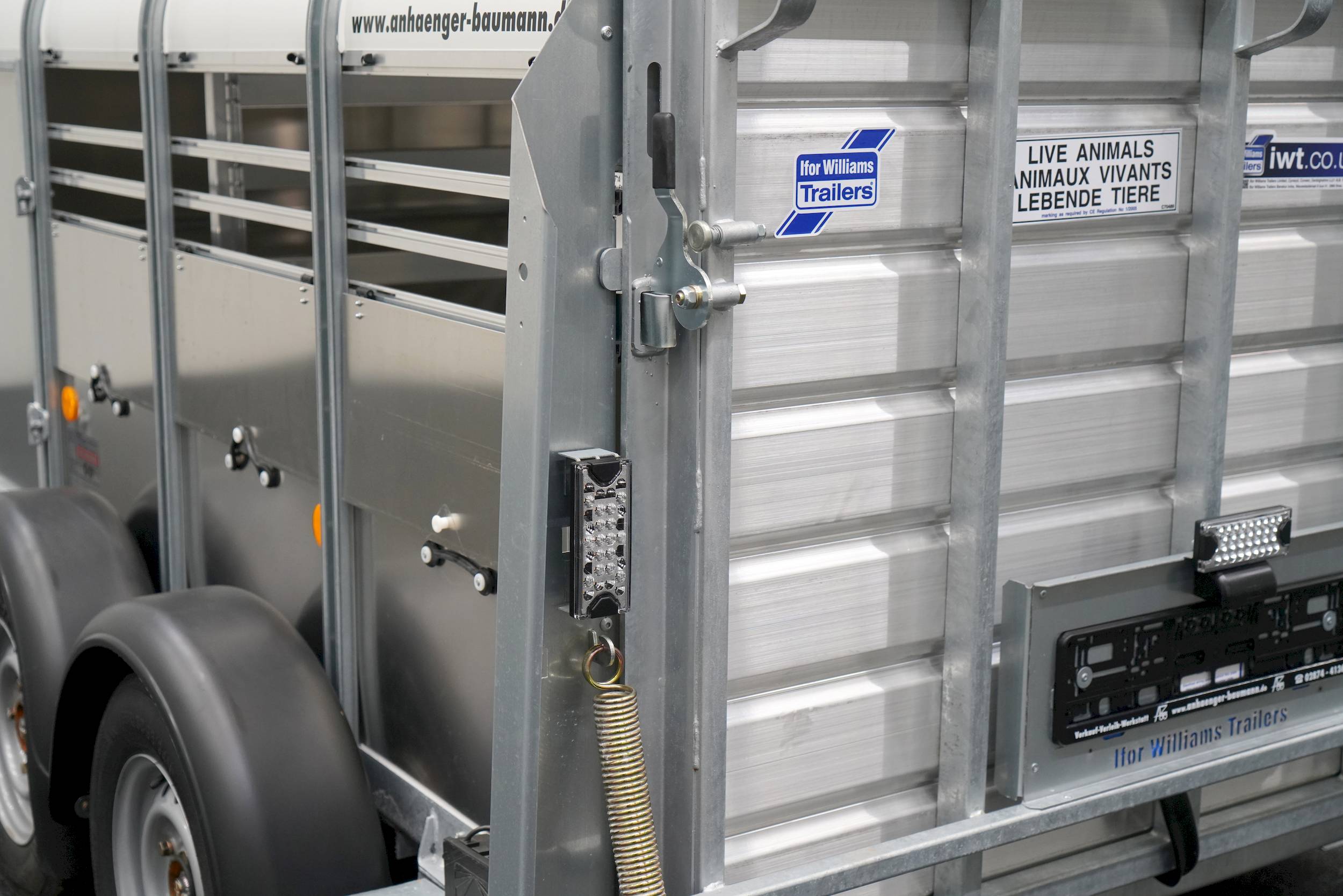 IFOR WILLIAMS TA5 | 8x4