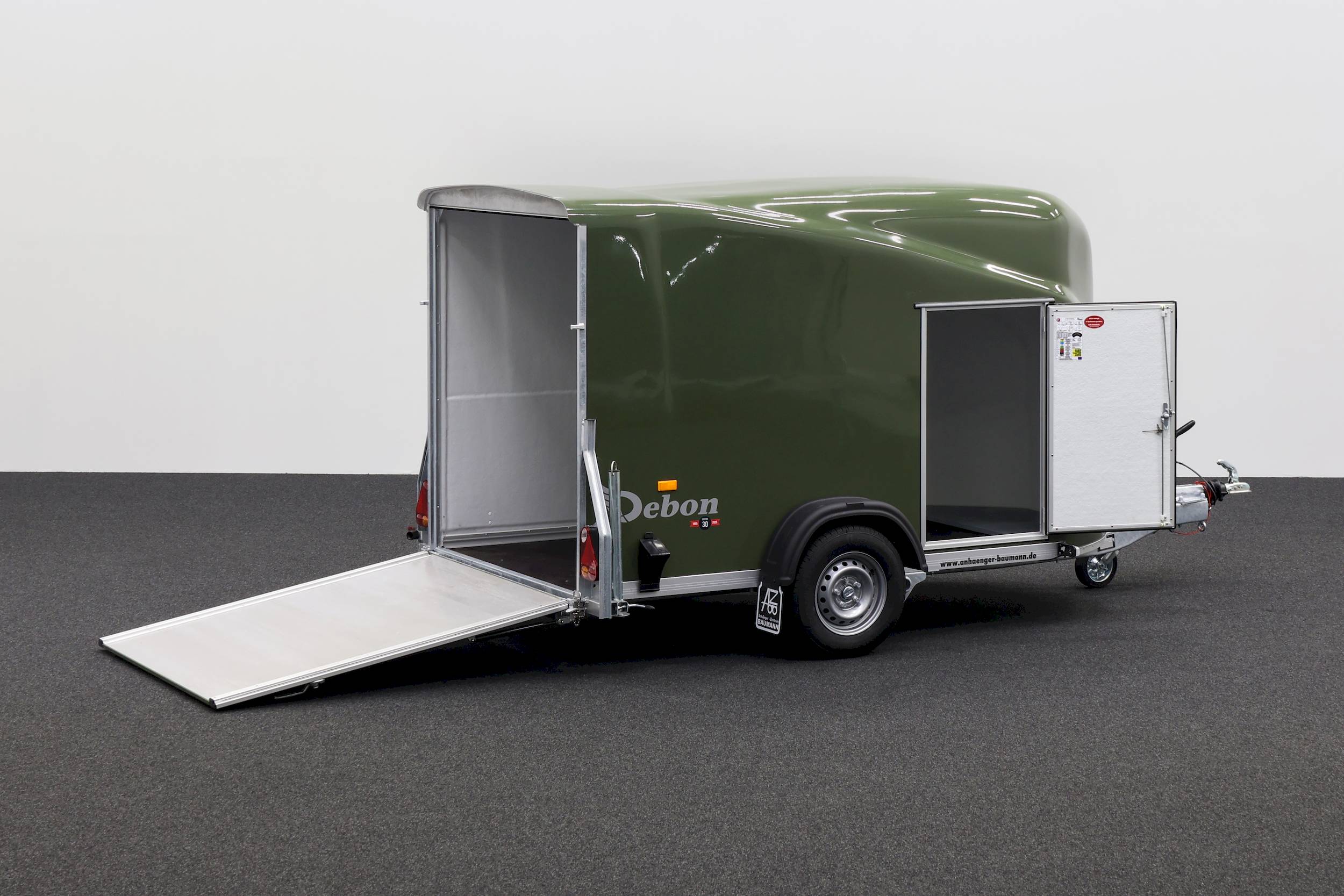 CHEVAL LIBERTE DEBON CARGO 1300