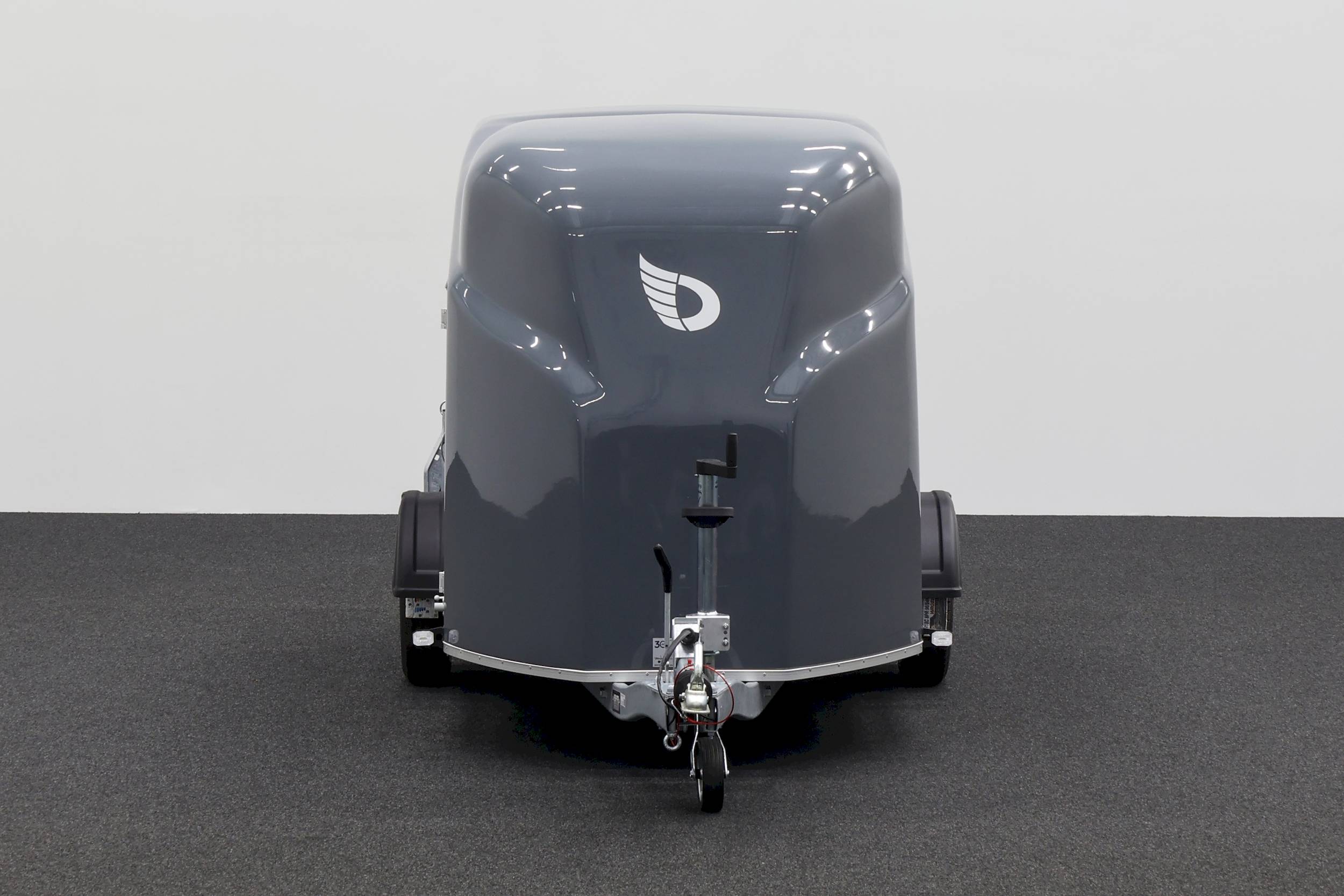 CHEVAL LIBERTE DEBON CARGO 1300