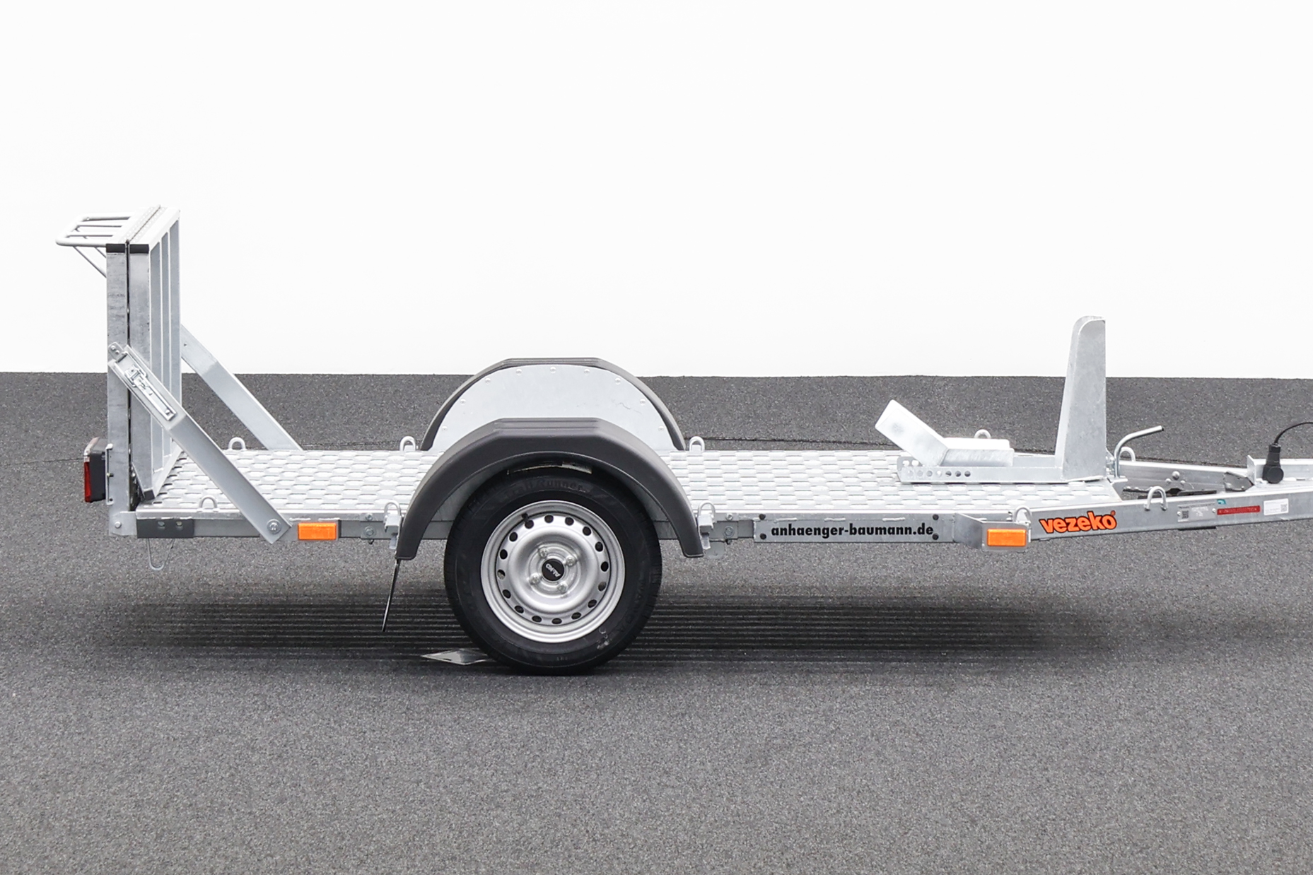 VEZEKO MOTOVAN A08