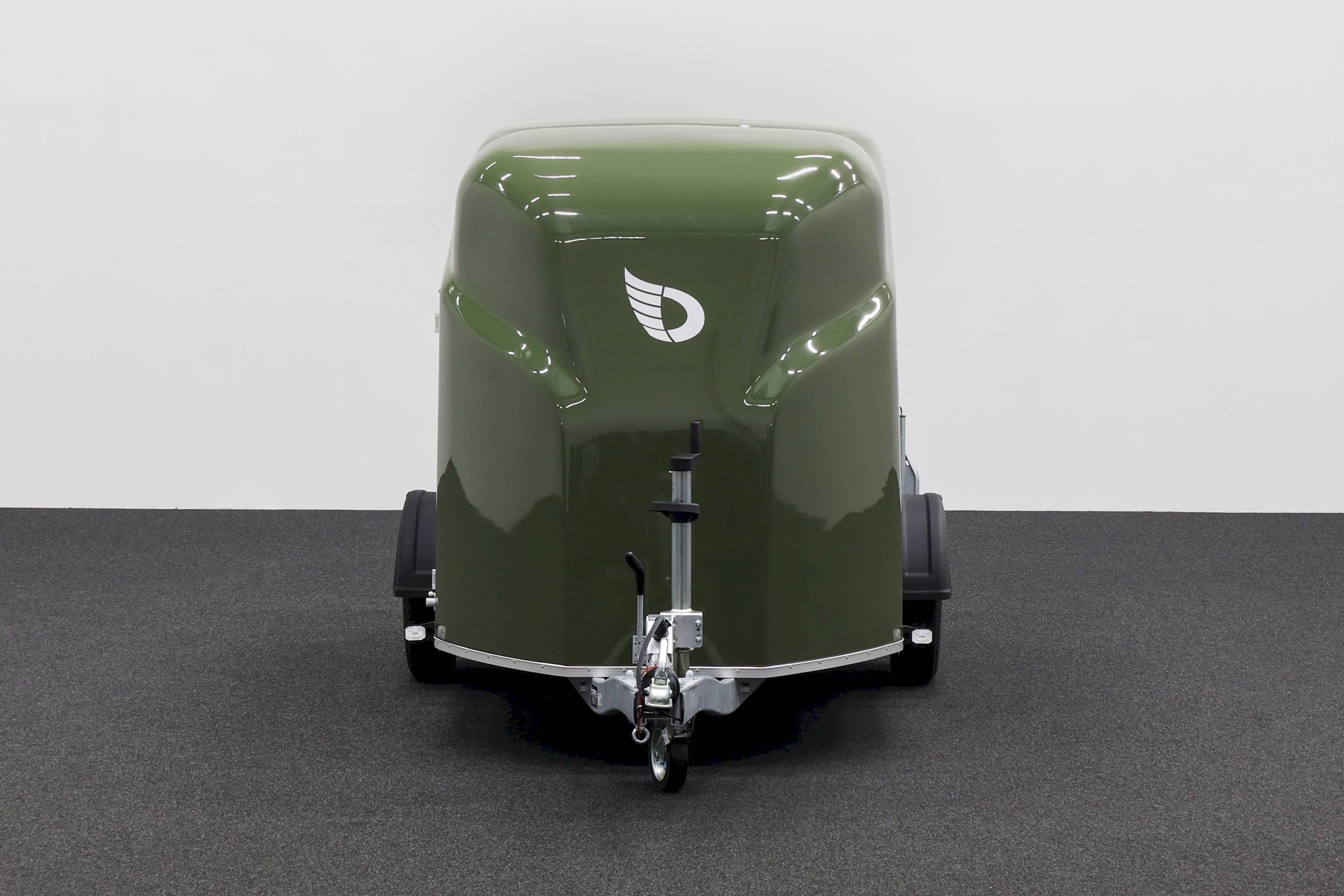 CHEVAL LIBERTE DEBON CARGO 1300