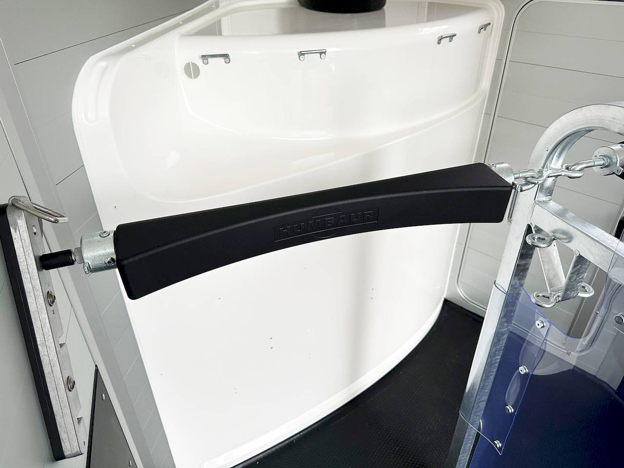 HUMBAUR XANTHOS AERO 2400 | BLACK