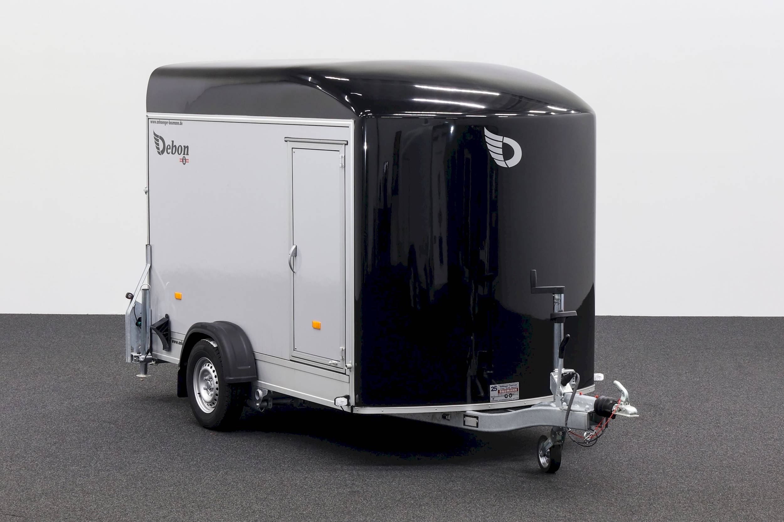 CHEVAL LIBERTE DEBON C400 WABENKERN ROADSTER