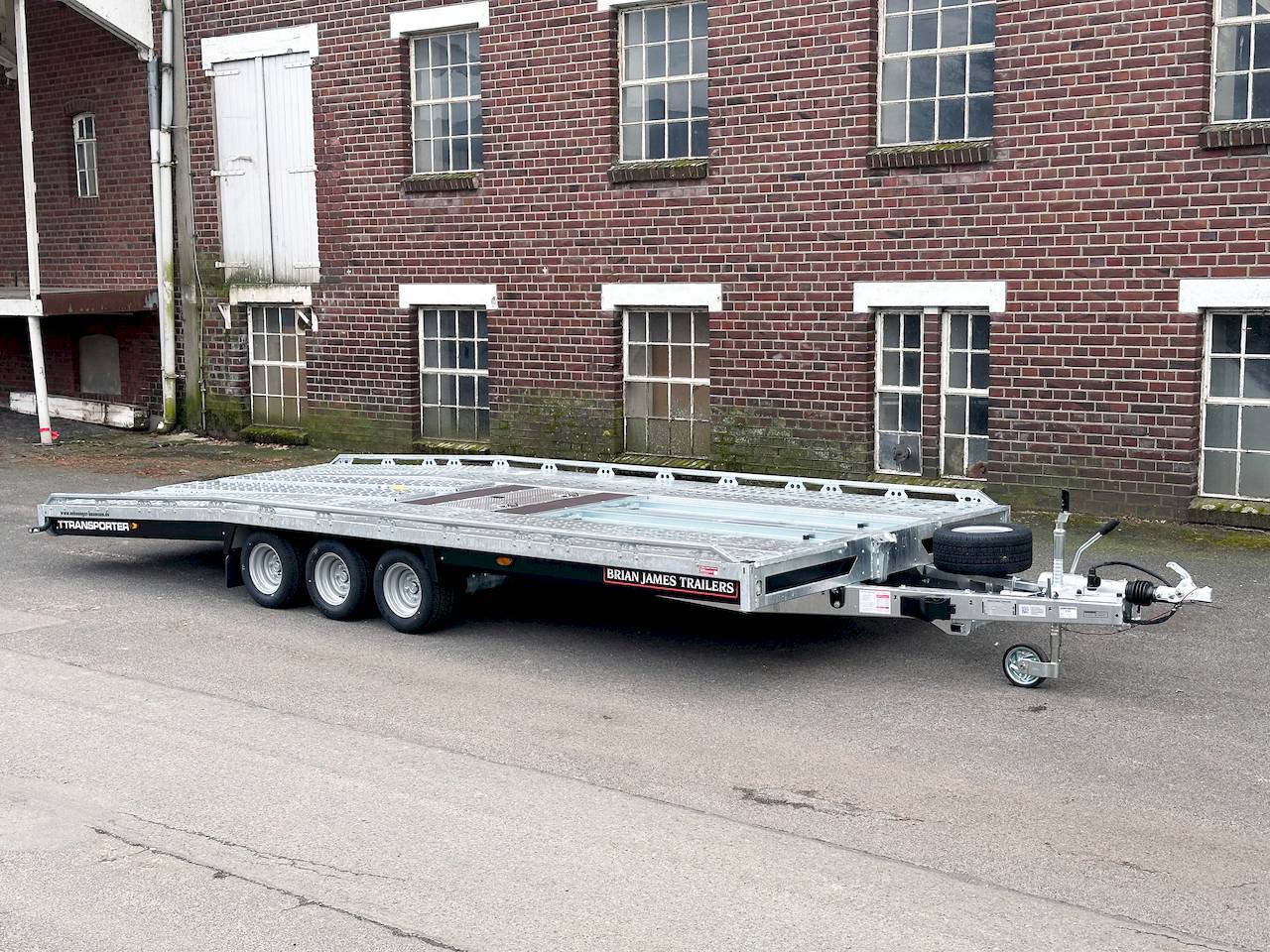 BRIAN JAMES T TRANSPORTER 231-5522-35-3-10 | TRIDEM 10" | RAMPEN 2,35M