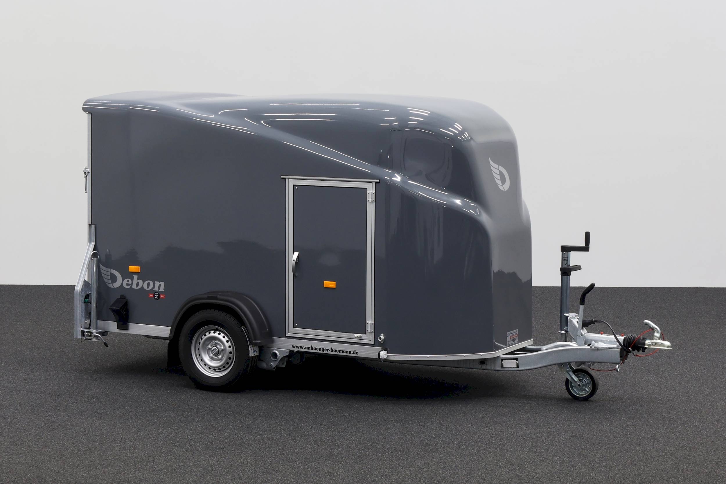 CHEVAL LIBERTE DEBON CARGO 1300