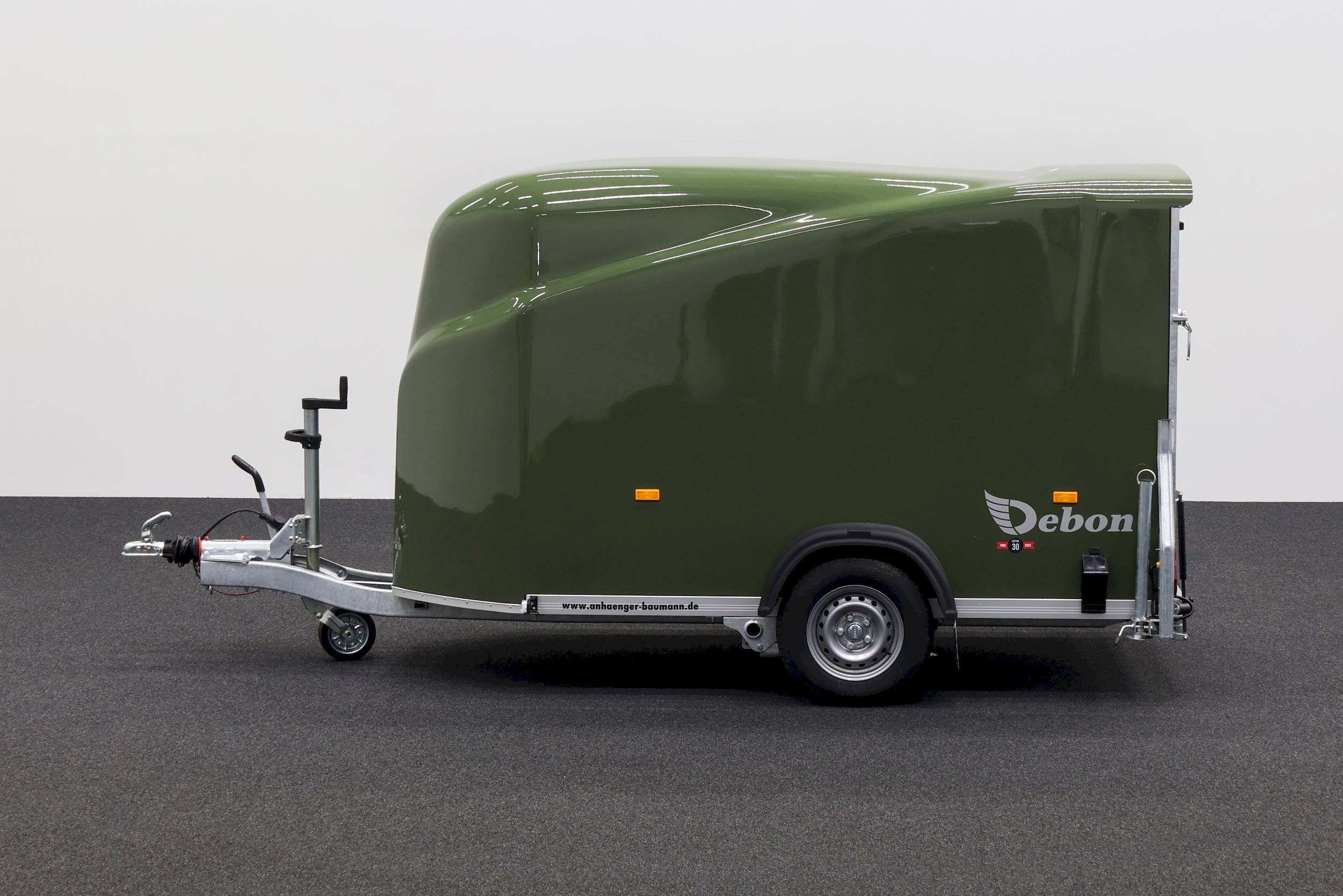 CHEVAL LIBERTE DEBON CARGO 1300