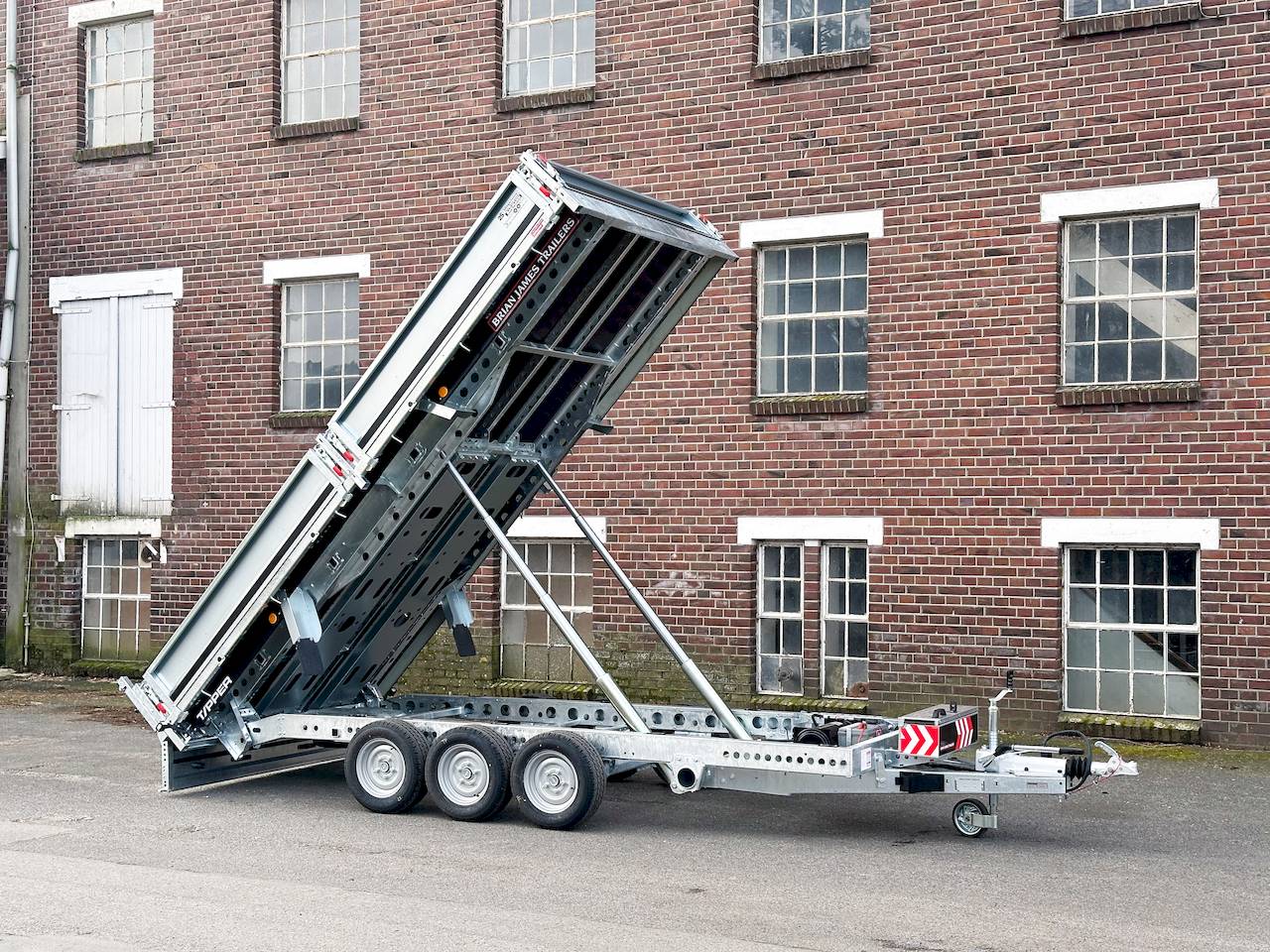 BRIAN JAMES TIPPER 526-4020-35-3-12 | TRIDEM | PENDELKLAPPE
