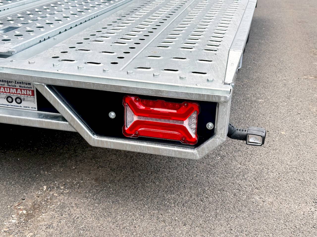 BRIAN JAMES T TRANSPORTER 231-5522-35-3-10 | TRIDEM 10" | RAMPEN 2,35M