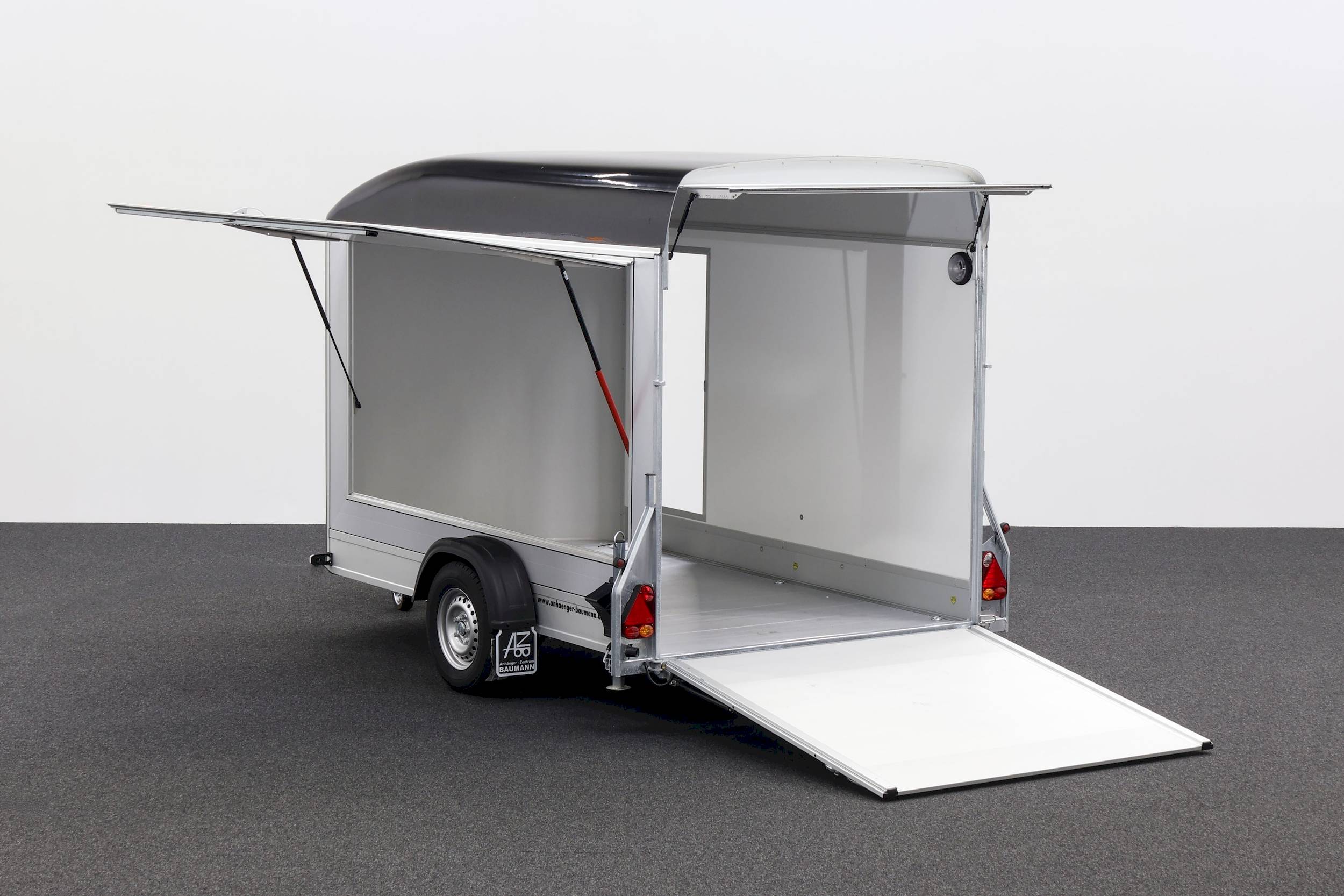 CHEVAL LIBERTE DEBON C400 WABENKERN ROADSTER