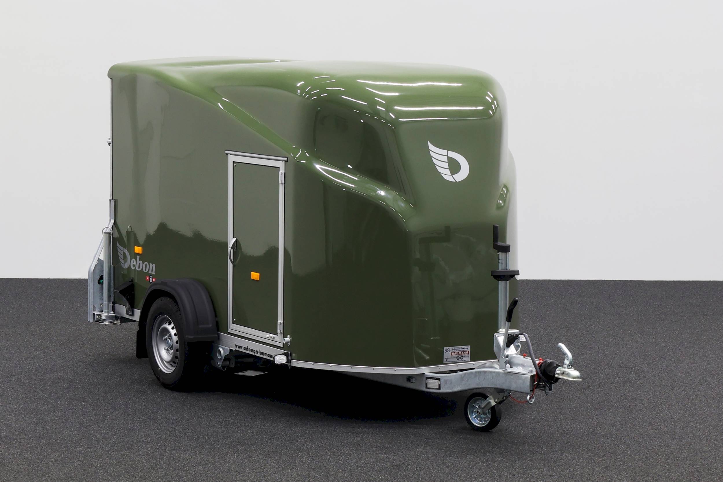 CHEVAL LIBERTE DEBON CARGO 1300