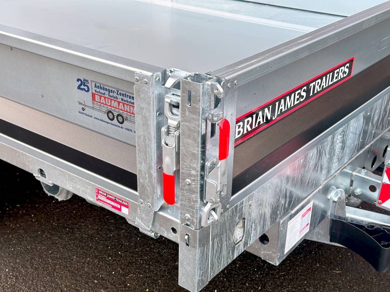 BRIAN JAMES TIPPER 526-3620-35-3-12 | TRIDEM | PENDELKLAPPE
