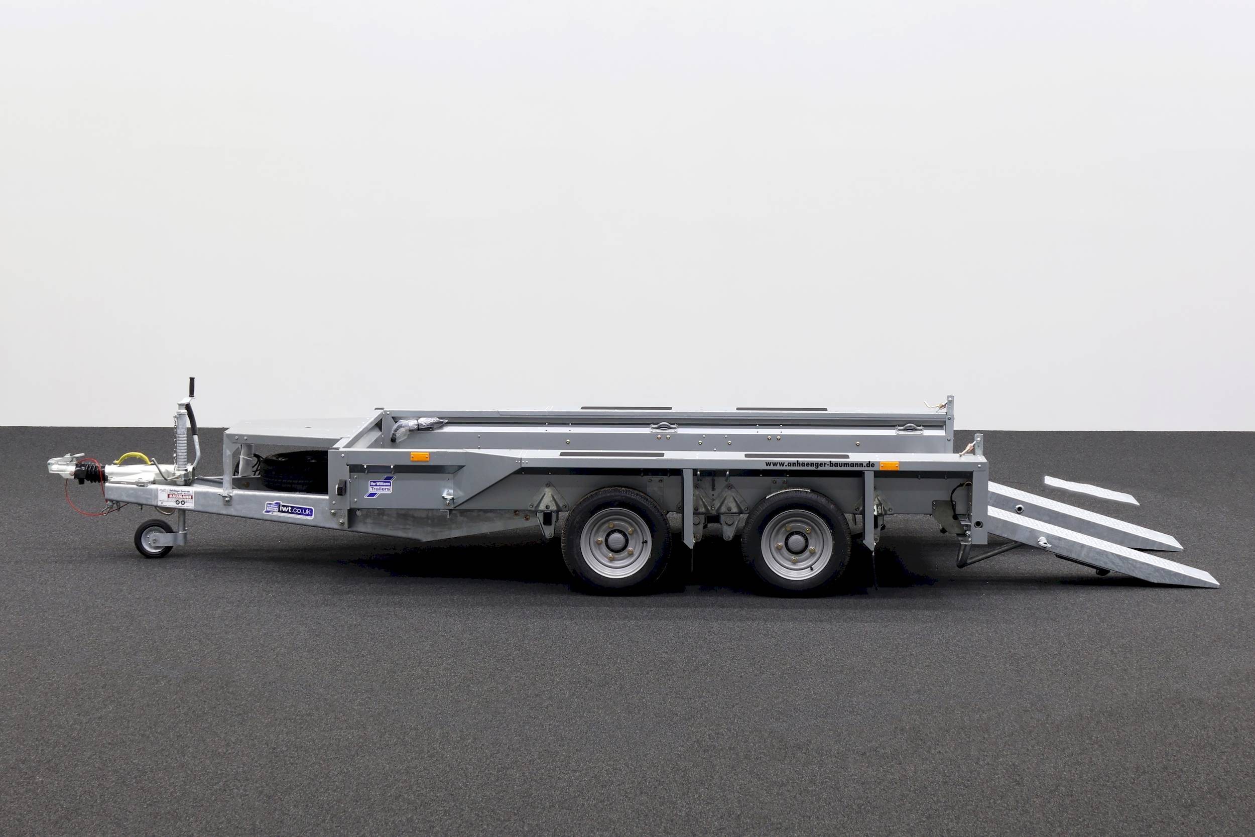 IFOR WILLIAMS GX105HD | SKIDS