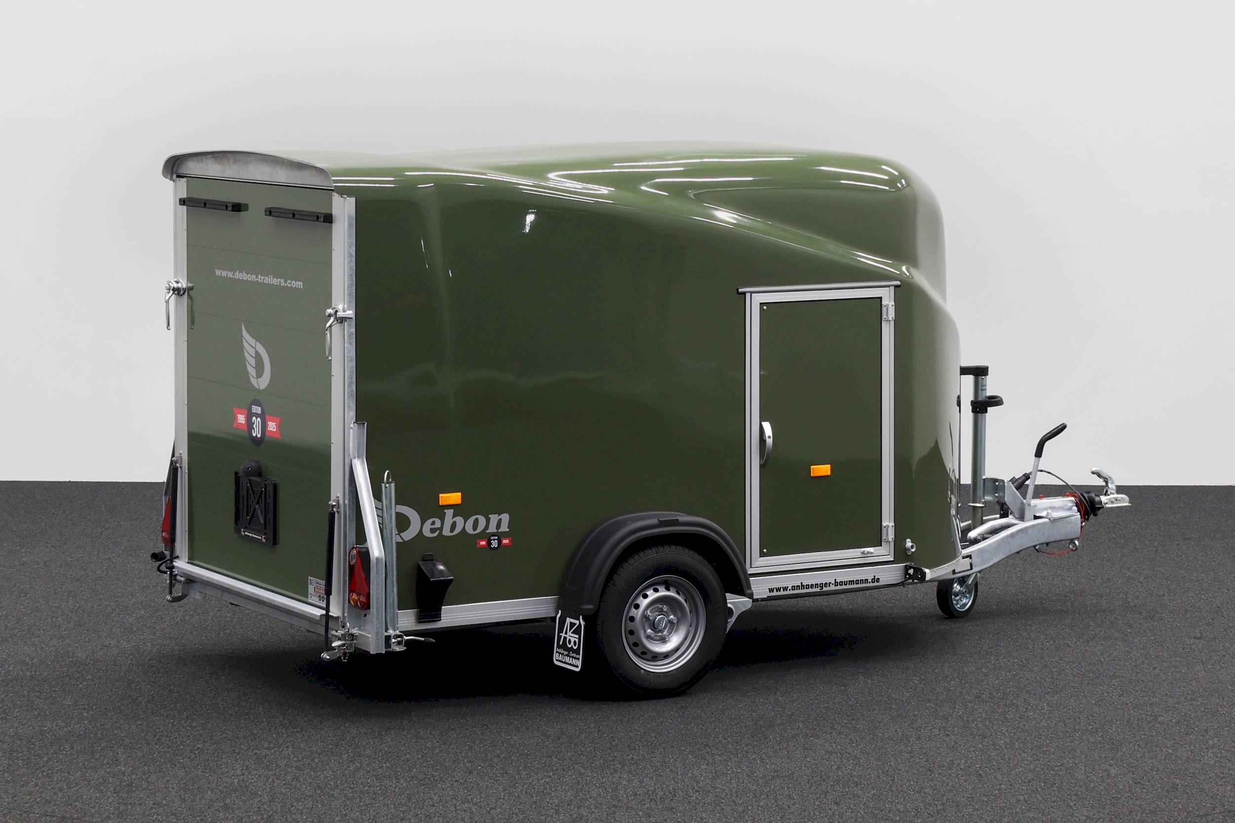 CHEVAL LIBERTE DEBON CARGO 1300