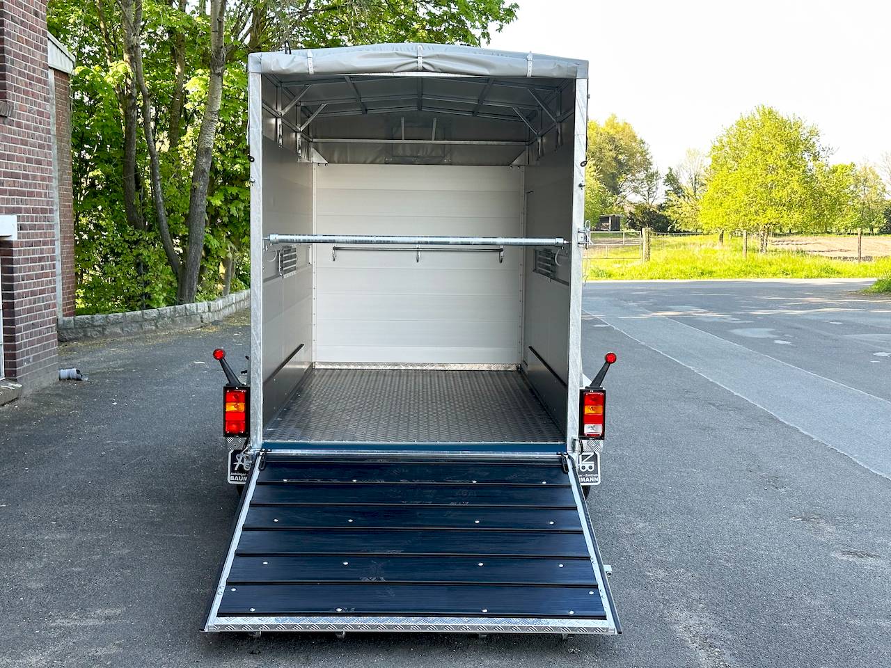 VEZEKO VT 2700 ALUBODEN | RAMPE-/TÜR-KOMBI