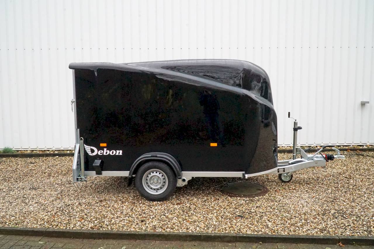 CHEVAL LIBERTE DEBON CARGO 1300