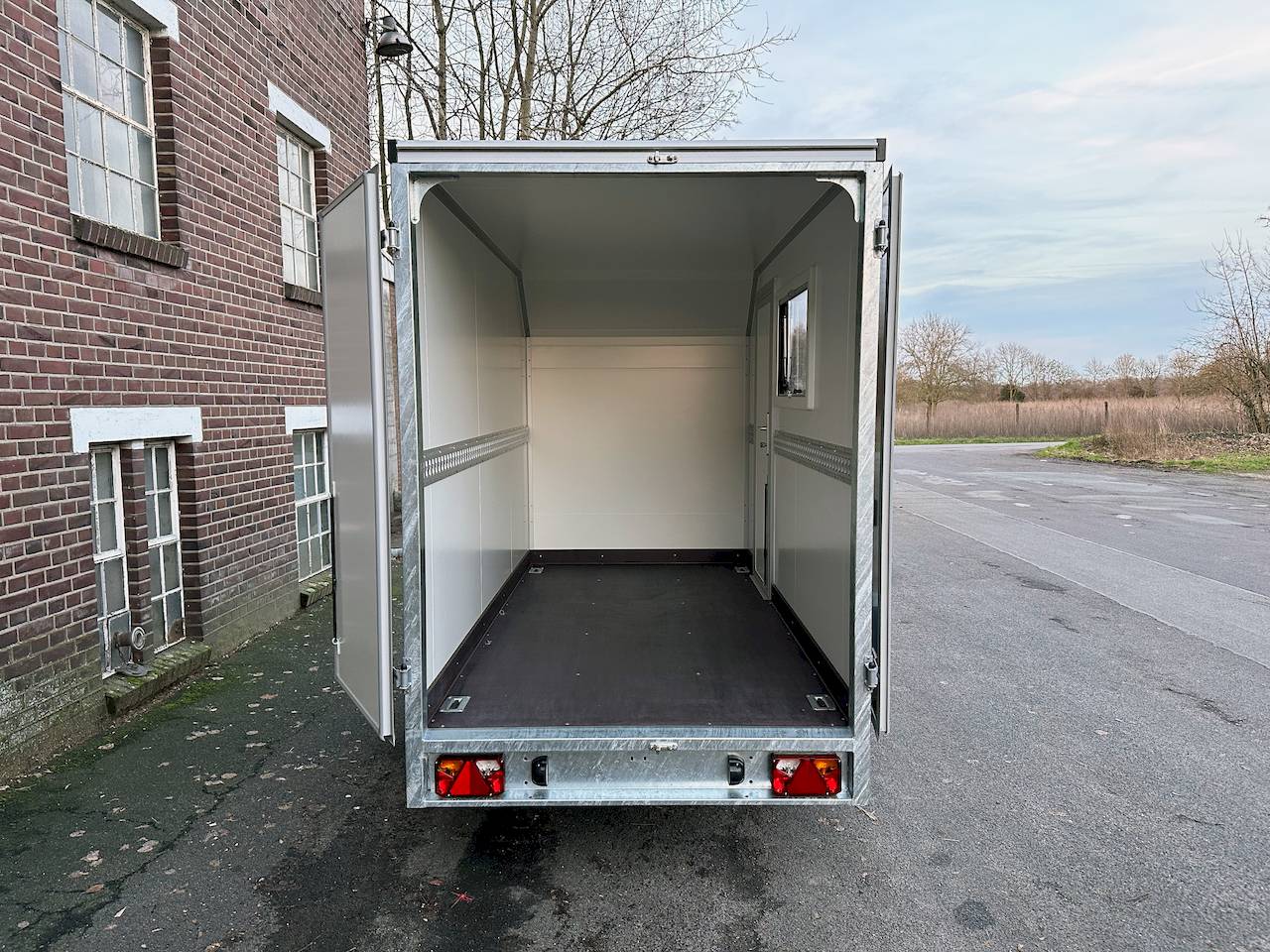 VEZEKO TK B 15.30 | BLACK | SEITENTÜR