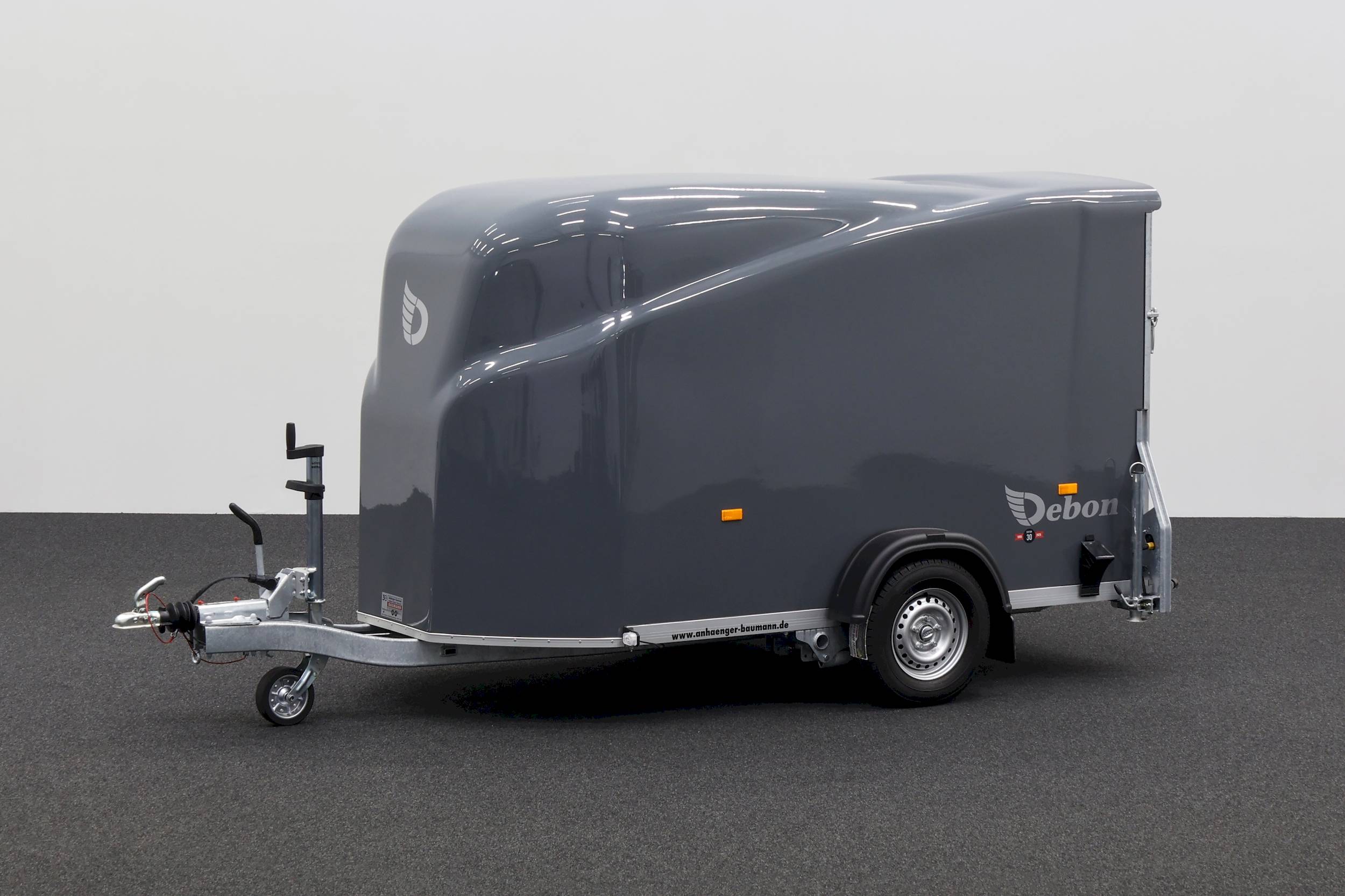CHEVAL LIBERTE DEBON CARGO 1300