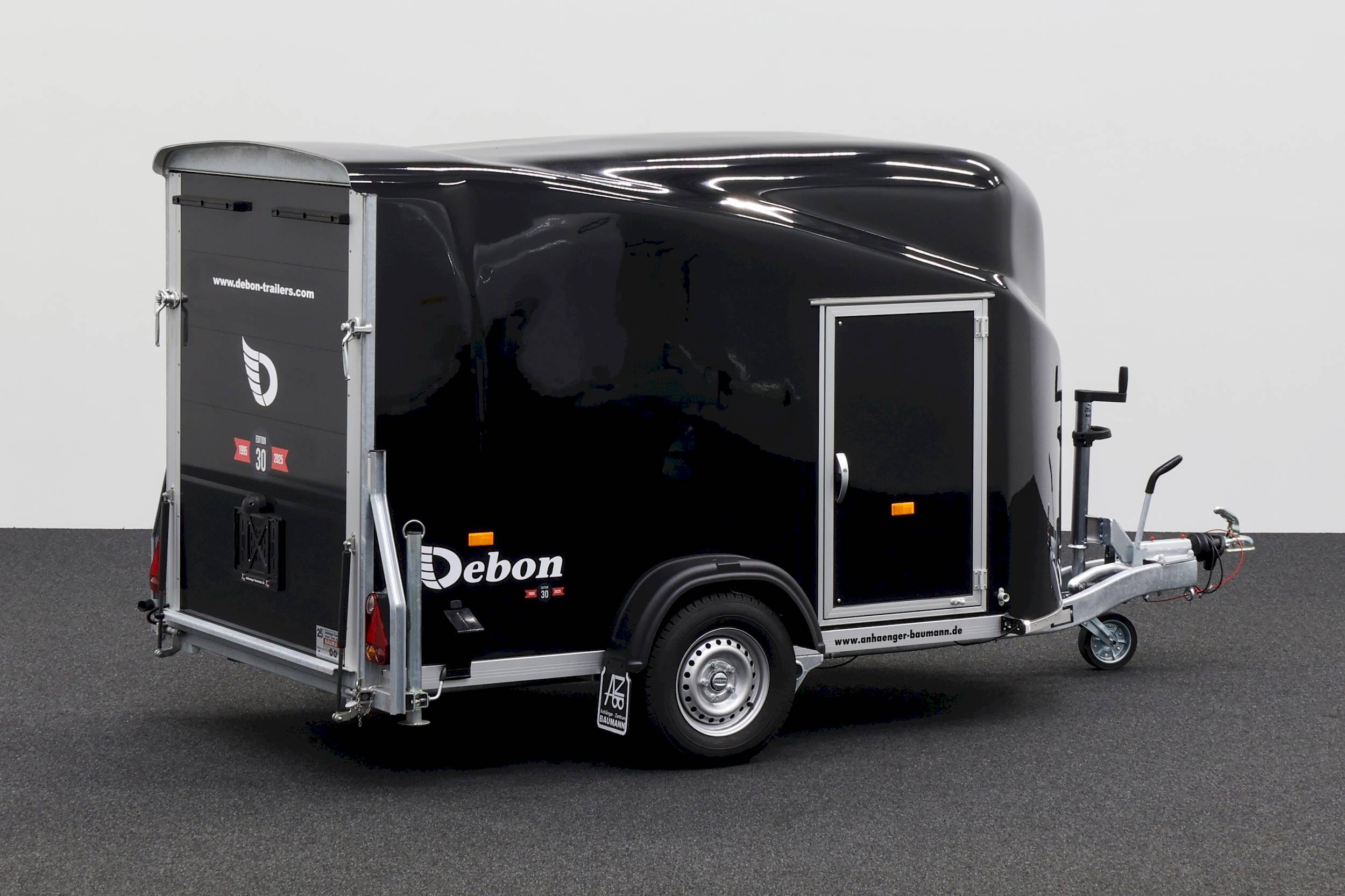 CHEVAL LIBERTE DEBON CARGO 1300