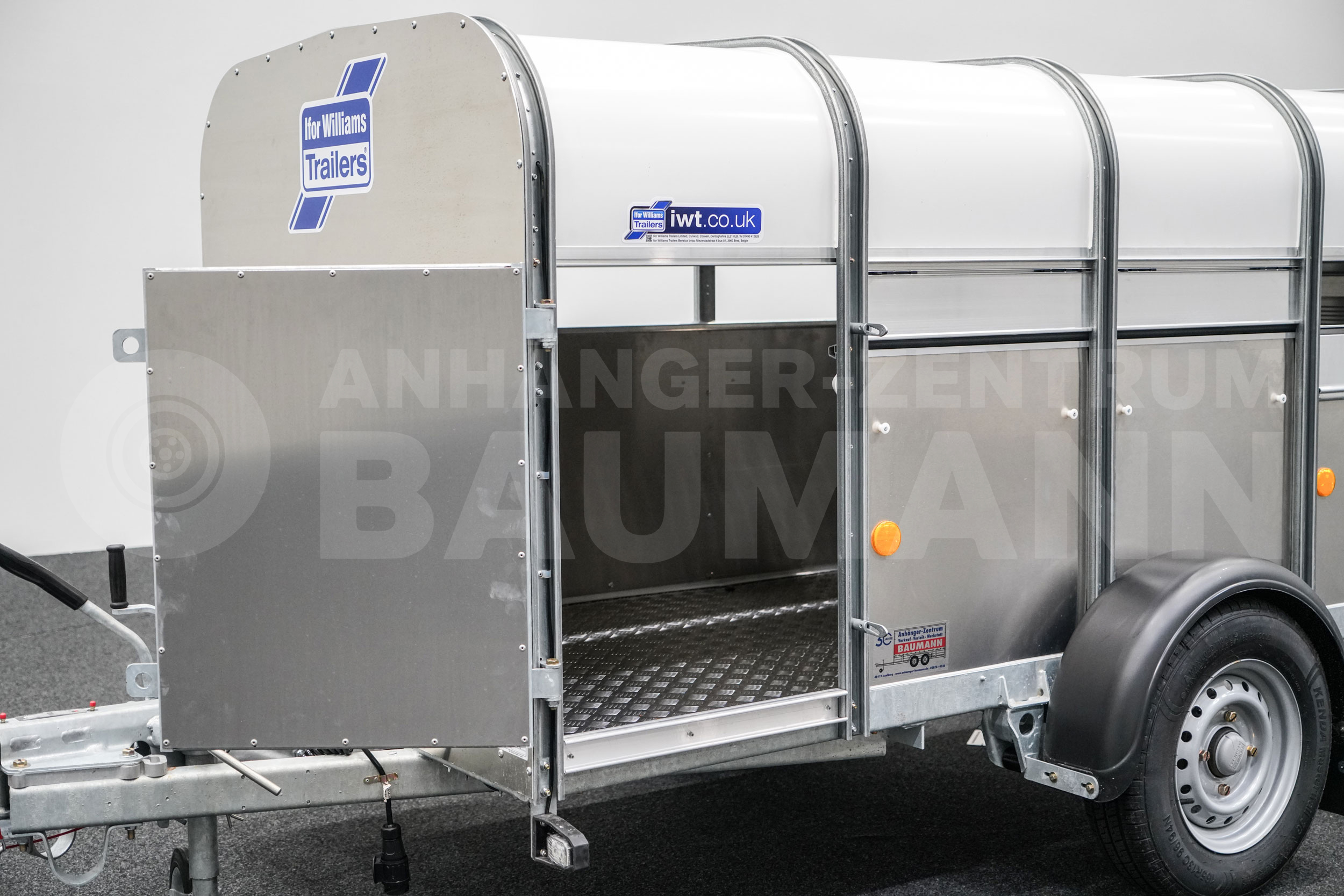 IFOR WILLIAMS P8G | 8x4 | 1400KG | STÜTZEN