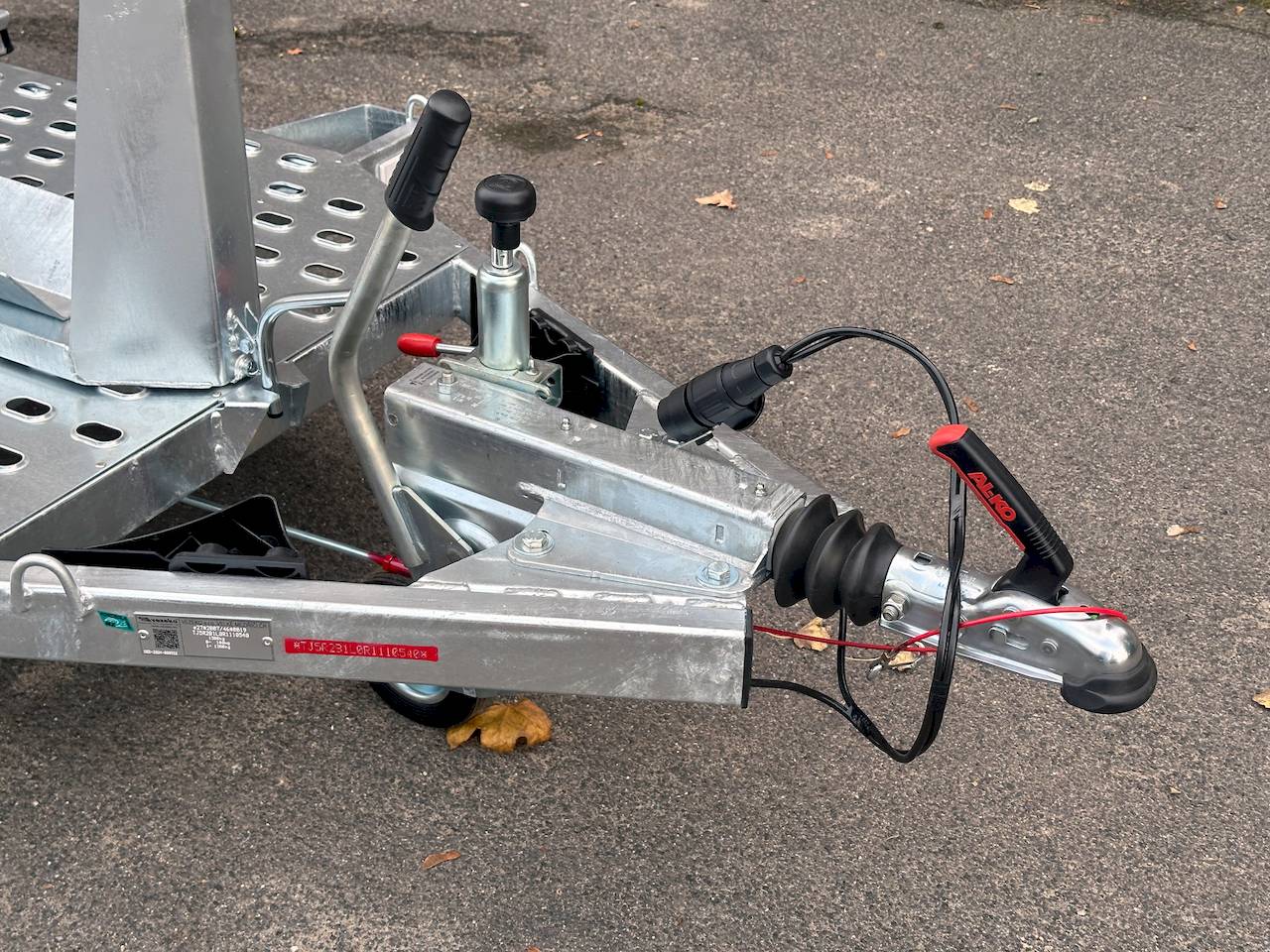 VEZEKO MOTOVAN A13