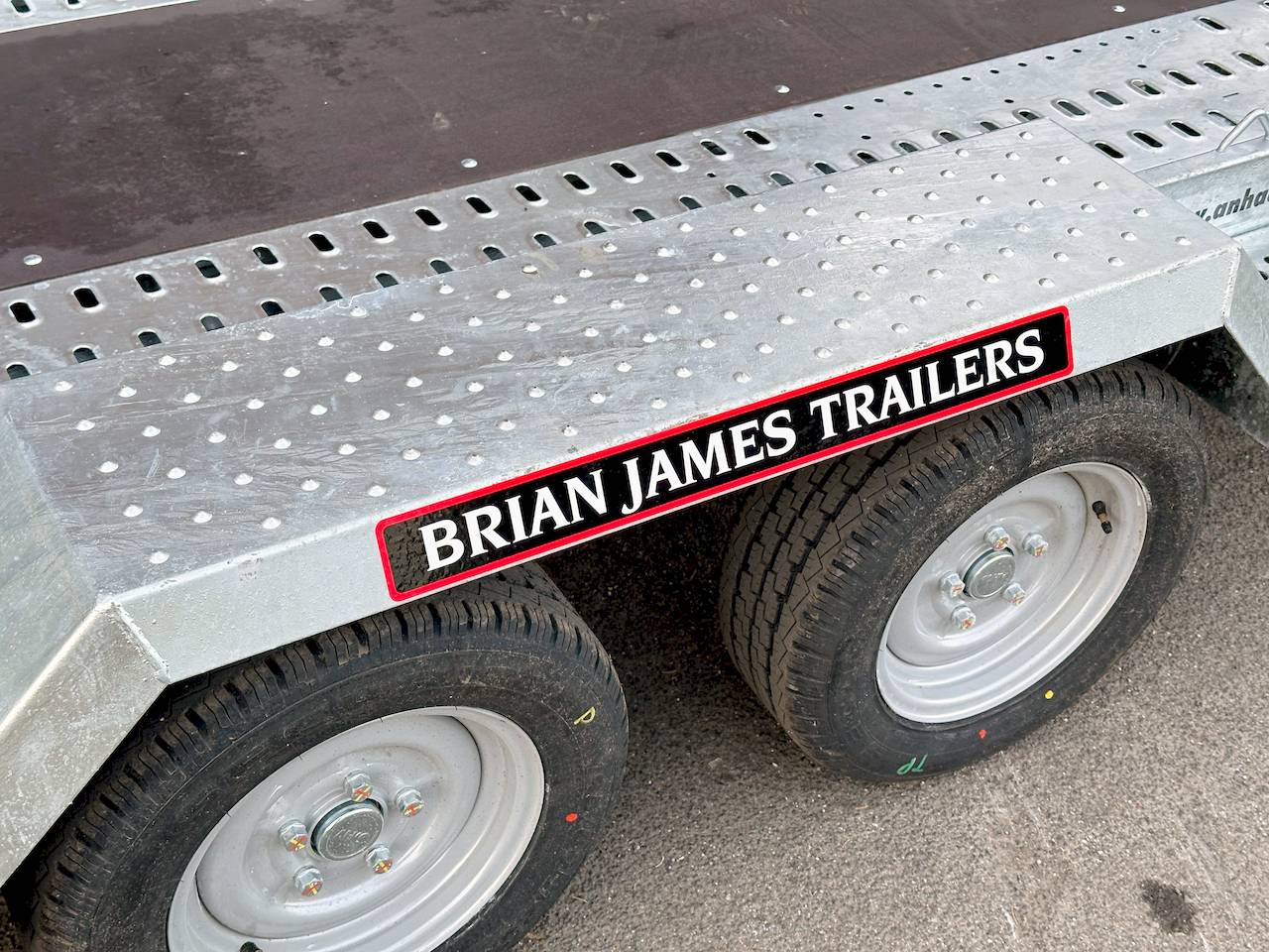 BRIAN JAMES DIGGER PLANT 543-3717-35-2-12 | SCHWERLASTRAMPE