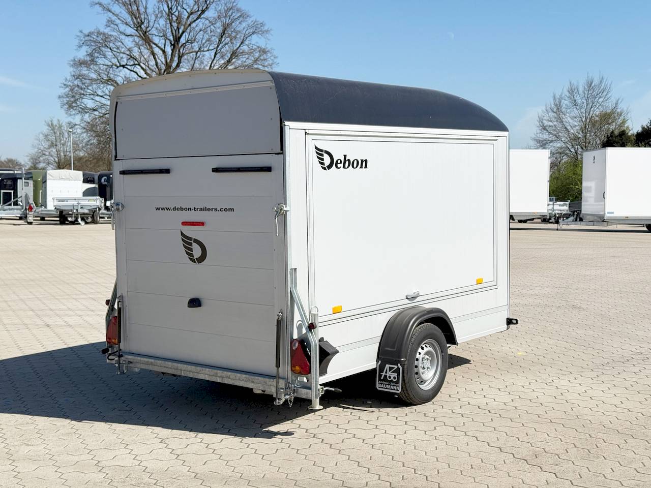 CHEVAL LIBERTE DEBON C400 WABENKERN ROADSTER