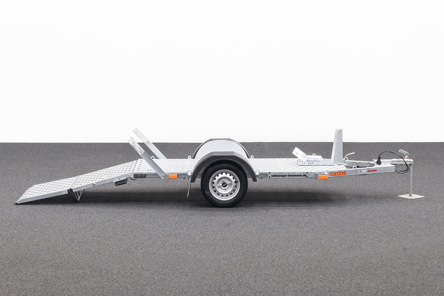 VEZEKO MOTOVAN A08