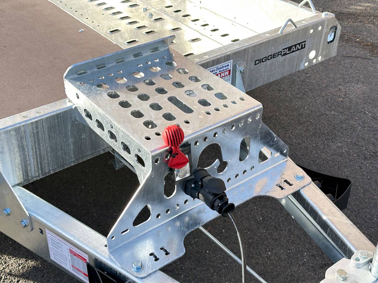 BRIAN JAMES DIGGER PLANT 543-3217-35-2-12  | EINZELRAMPEN