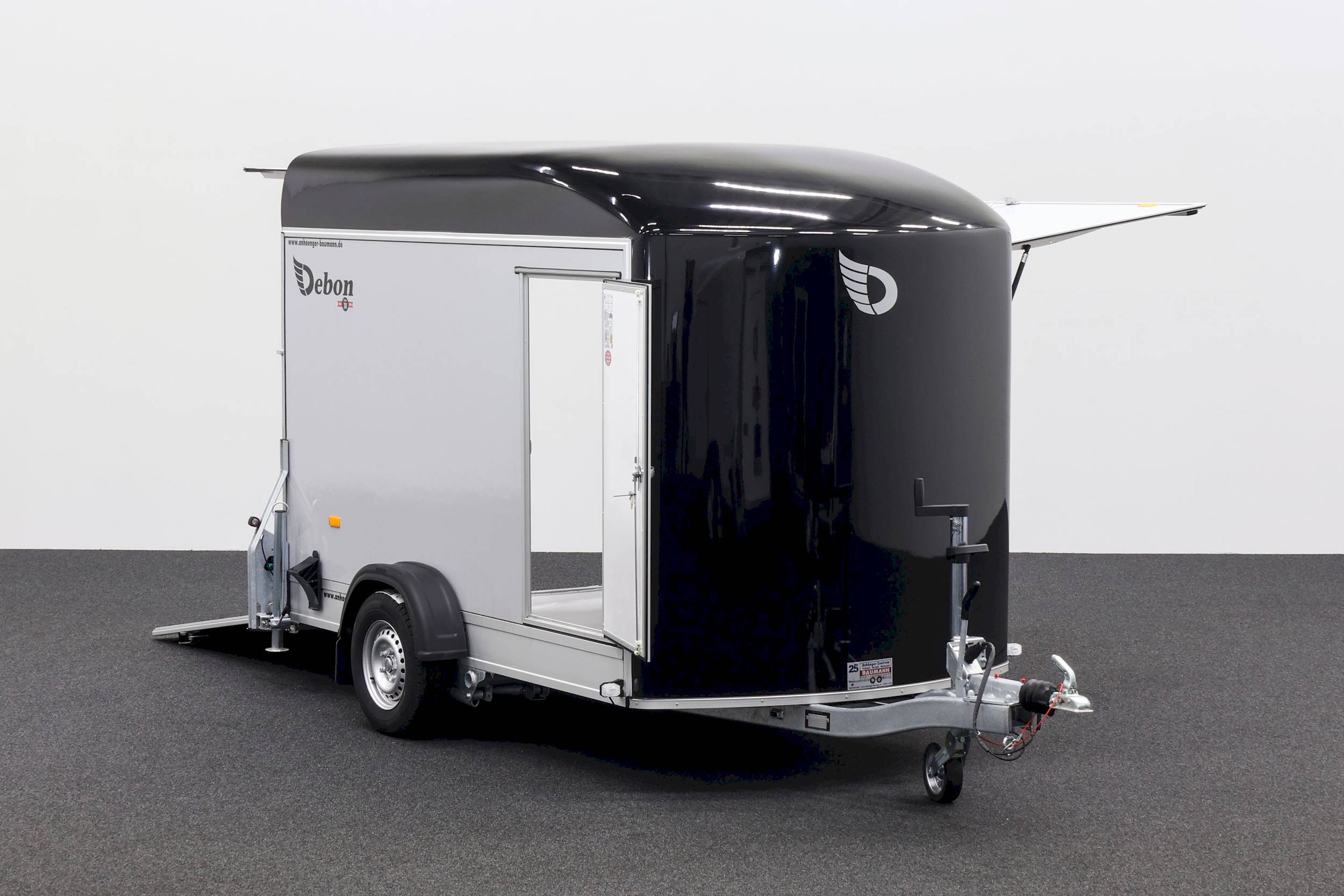 CHEVAL LIBERTE DEBON C400 WABENKERN ROADSTER