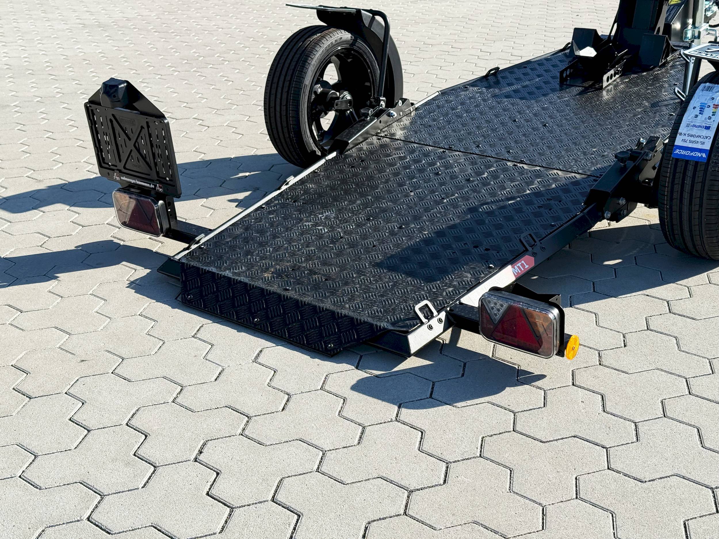 LORRIES MT-1 | BLACK EDTION