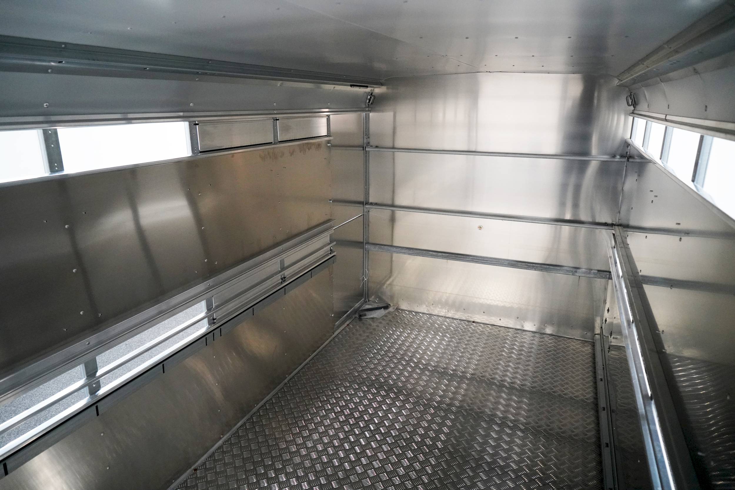 IFOR WILLIAMS TA510 | 14x6 | RAMPE-/TÜR-KOMBI