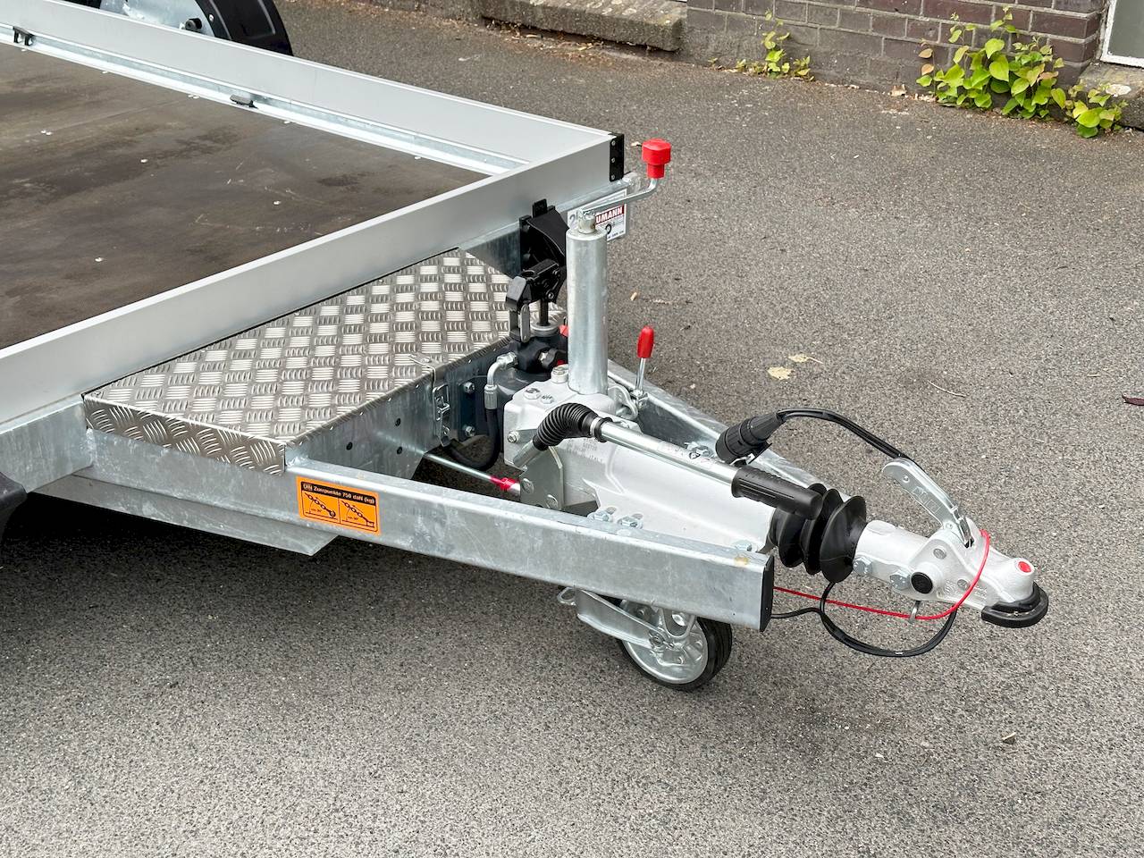 VEZEKO HUSKY CAR FB 35.39 | RAMPE