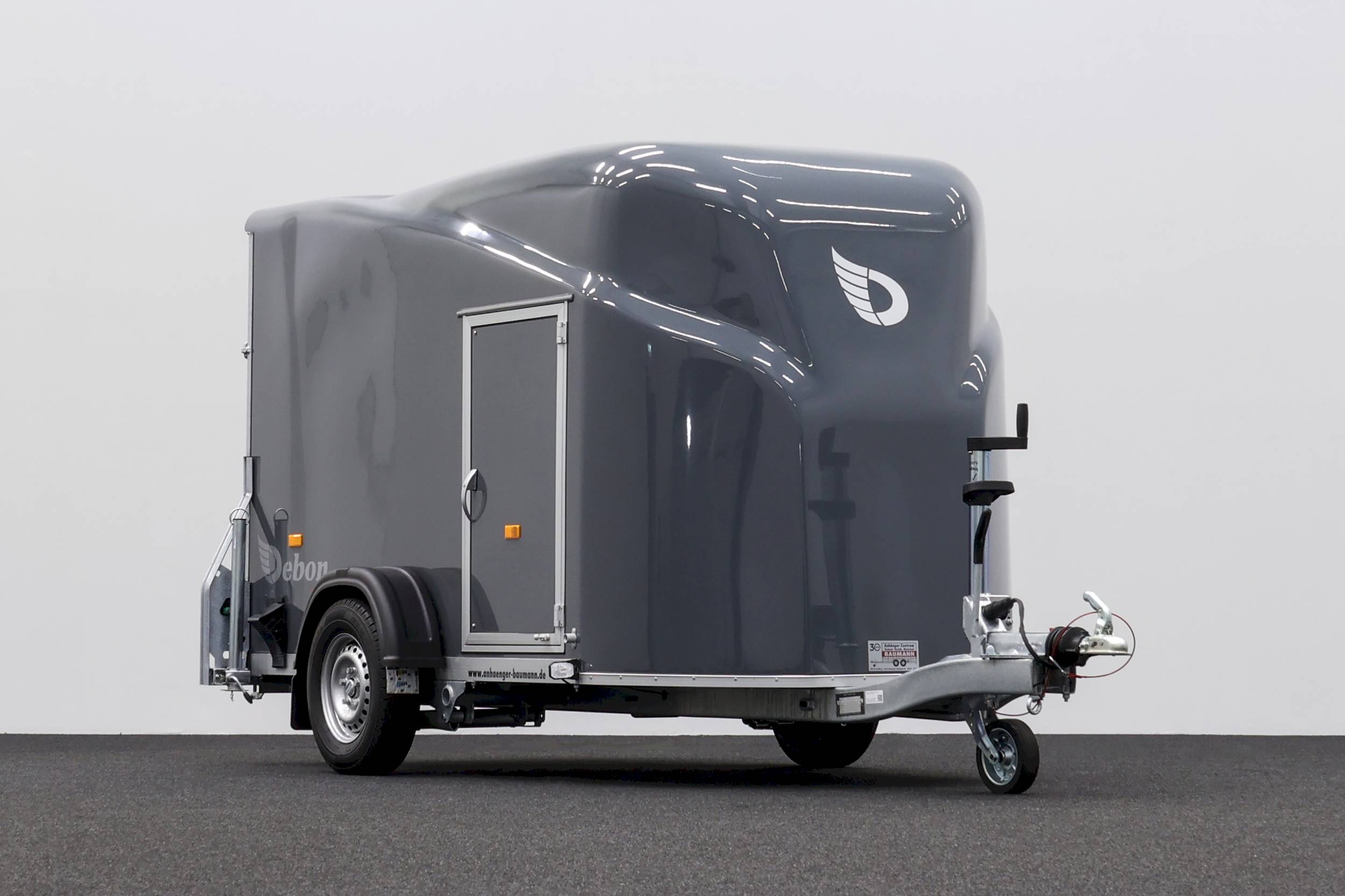 CHEVAL LIBERTE DEBON CARGO 1300
