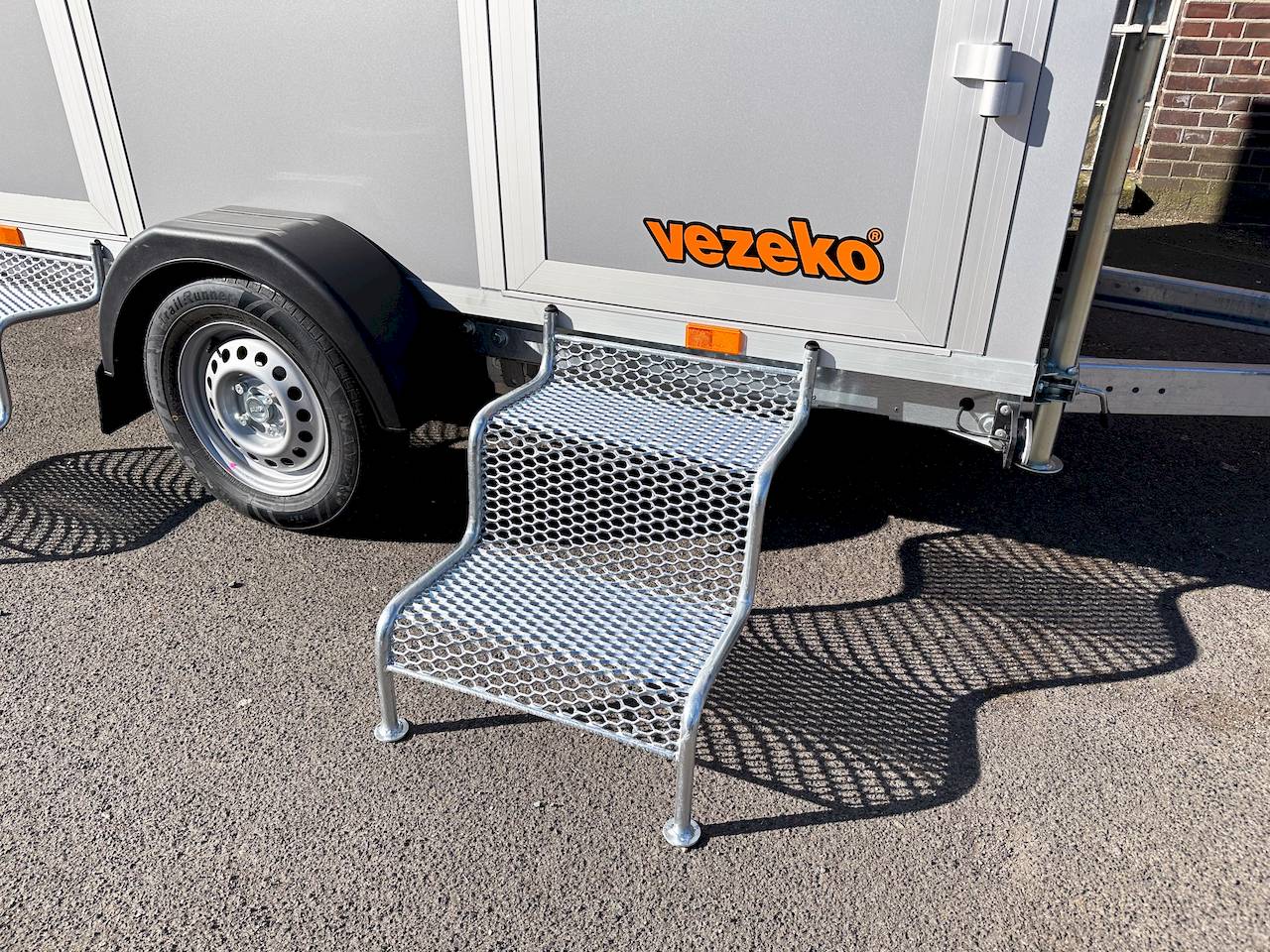 VEZEKO WC D 24.72 UNISEX LUX | SILBER