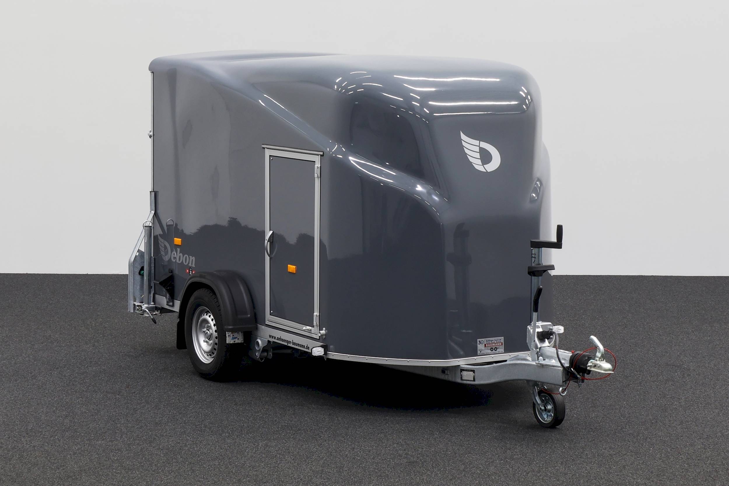 CHEVAL LIBERTE DEBON CARGO 1300