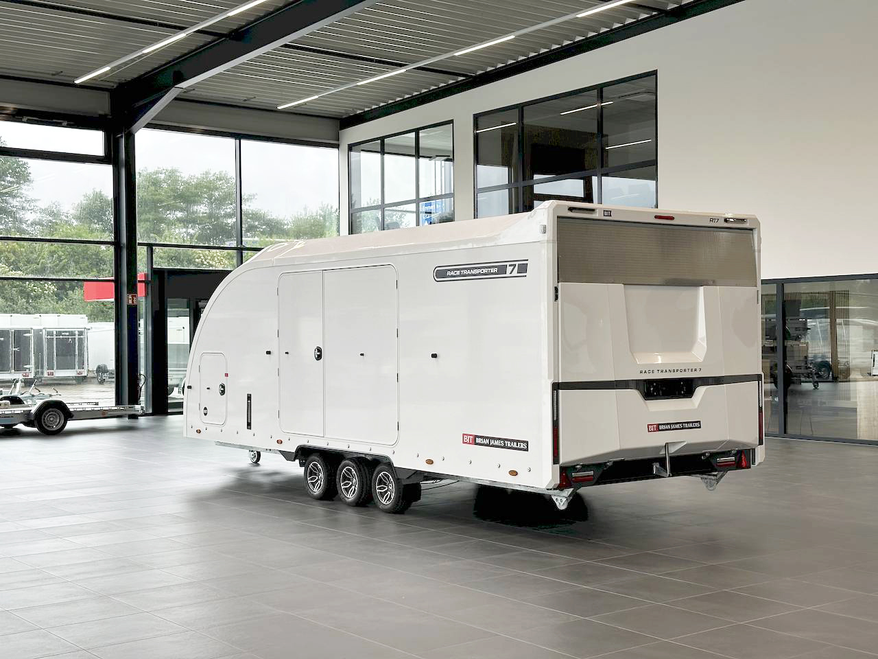 BRIAN JAMES RACE TRANSPORTER 7 | 397-6023-35-3-10-W | TRIDEM | ZUSATZRAMPEN