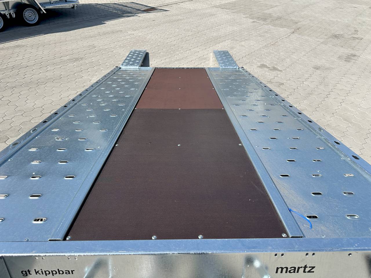 MARTZ GT KIPPBAR 360 S 1,5T | HOLZBODEN MITTIG