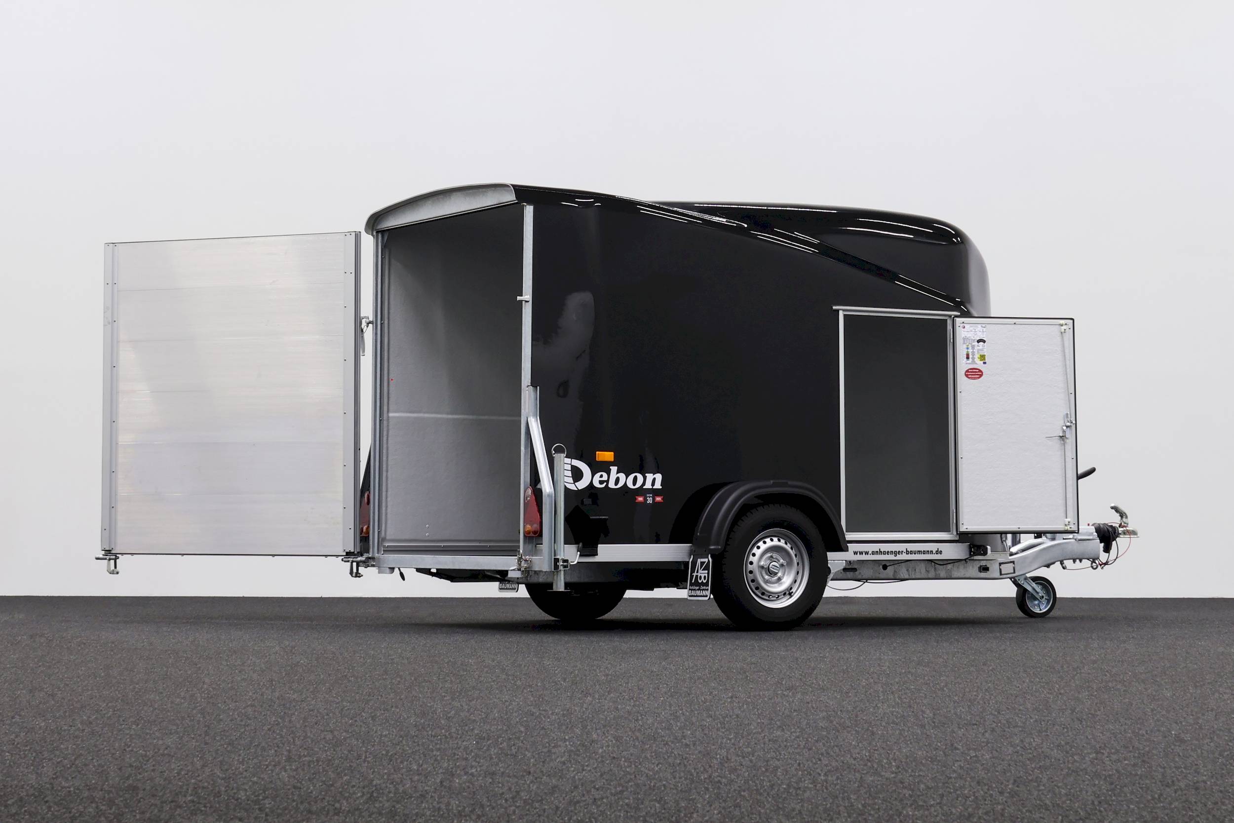 CHEVAL LIBERTE DEBON CARGO 1300
