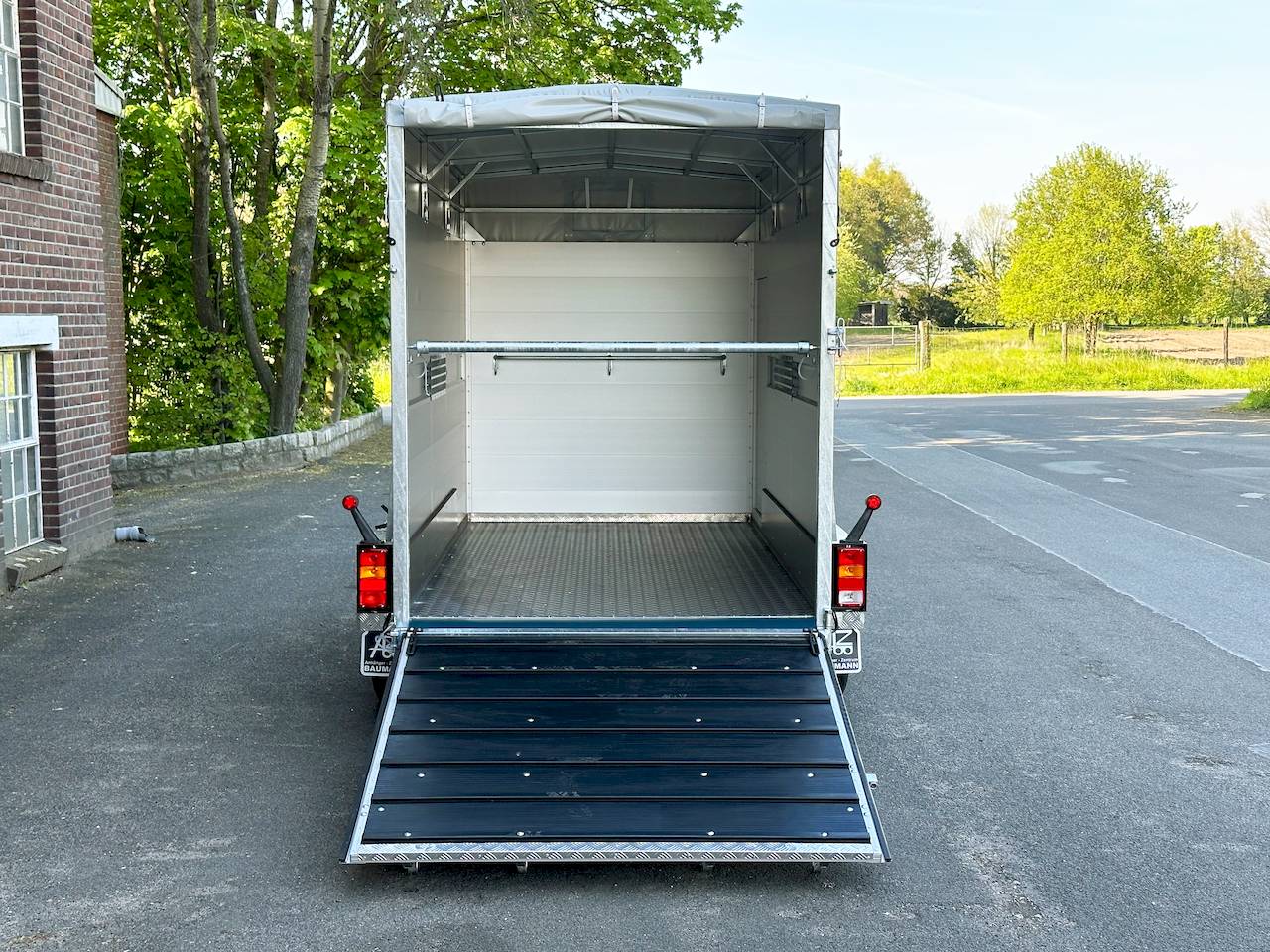 VEZEKO VT 2700 ALUBODEN | RAMPE-/TÜR-KOMBI