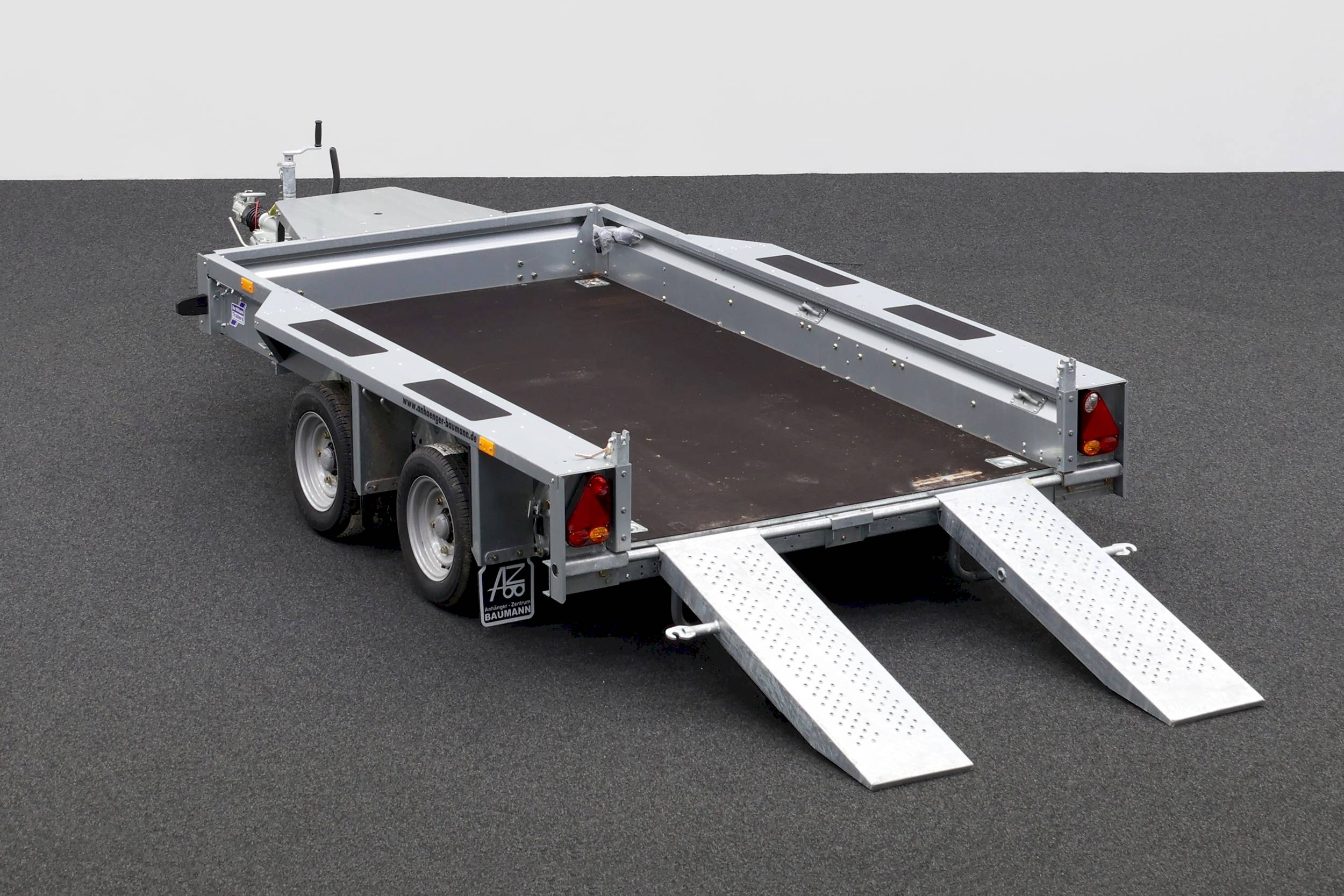 IFOR WILLIAMS GX105HD | SKIDS