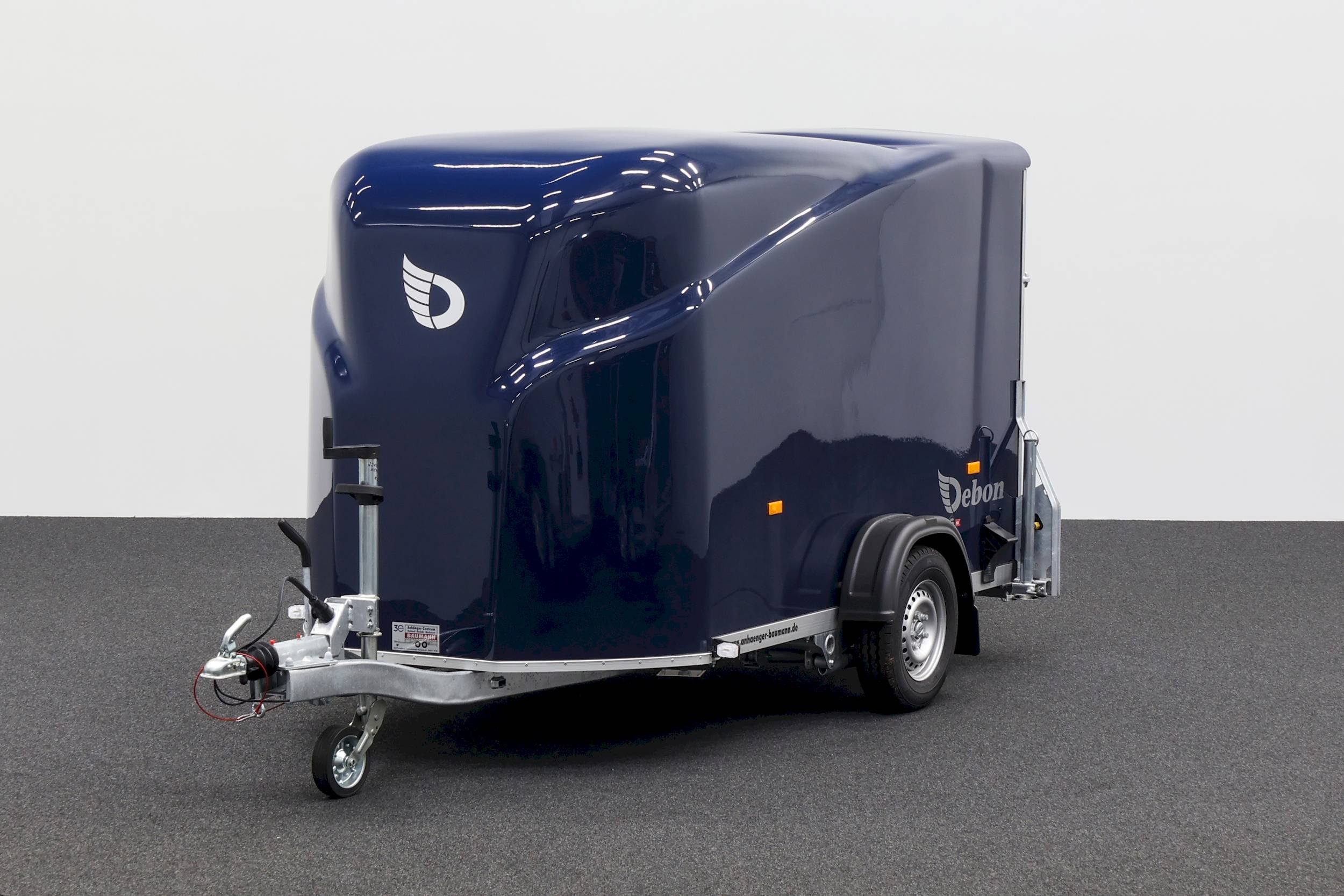 CHEVAL LIBERTE DEBON CARGO 1300