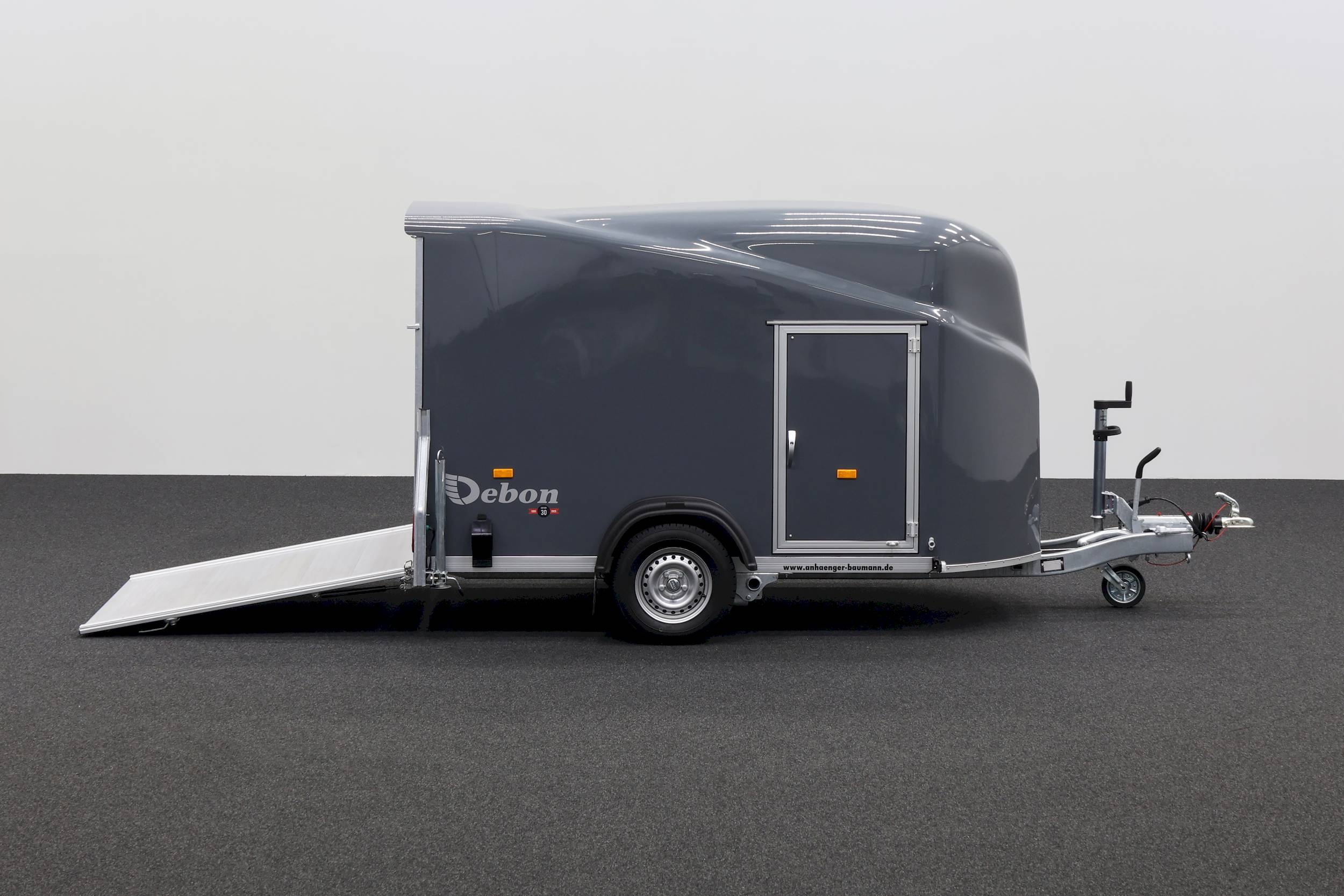 CHEVAL LIBERTE DEBON CARGO 1300