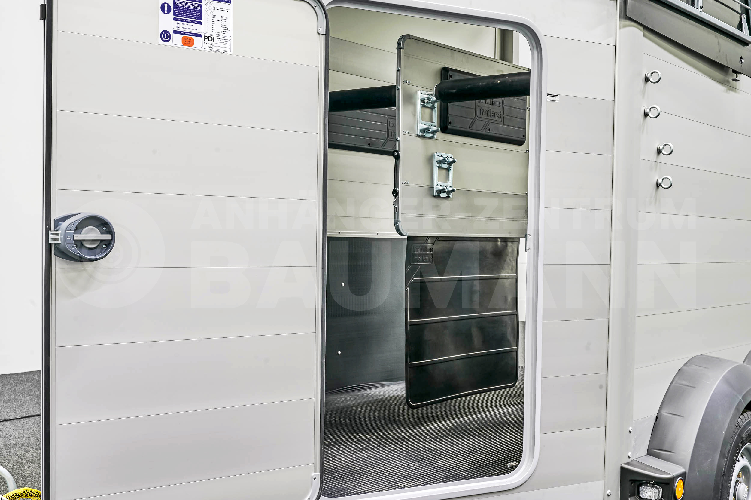 IFOR WILLIAMS HBX 506 | SCHWARZ