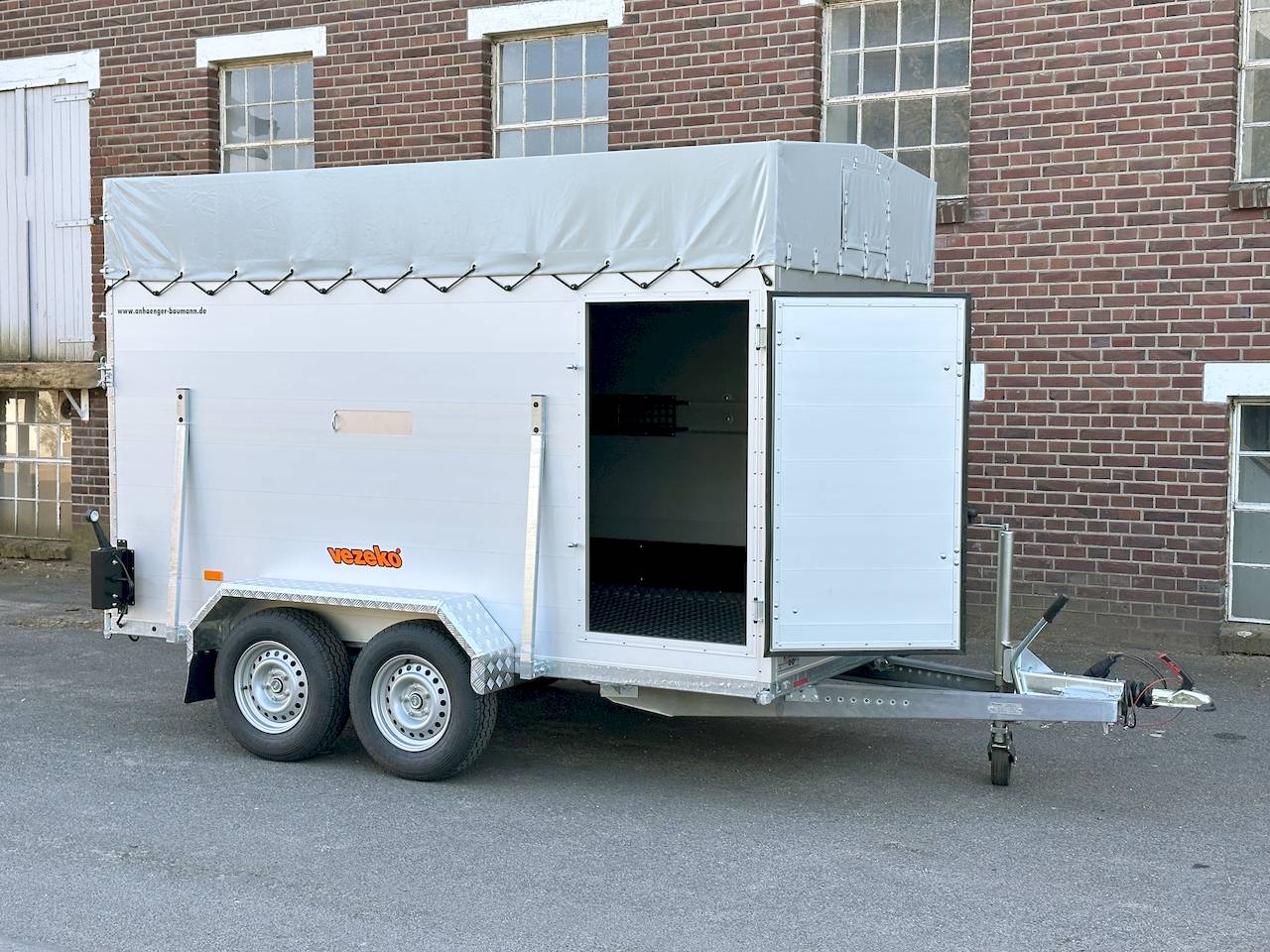 VEZEKO VT 2700 ALUBODEN | RAMPE-/TÜR-KOMBI
