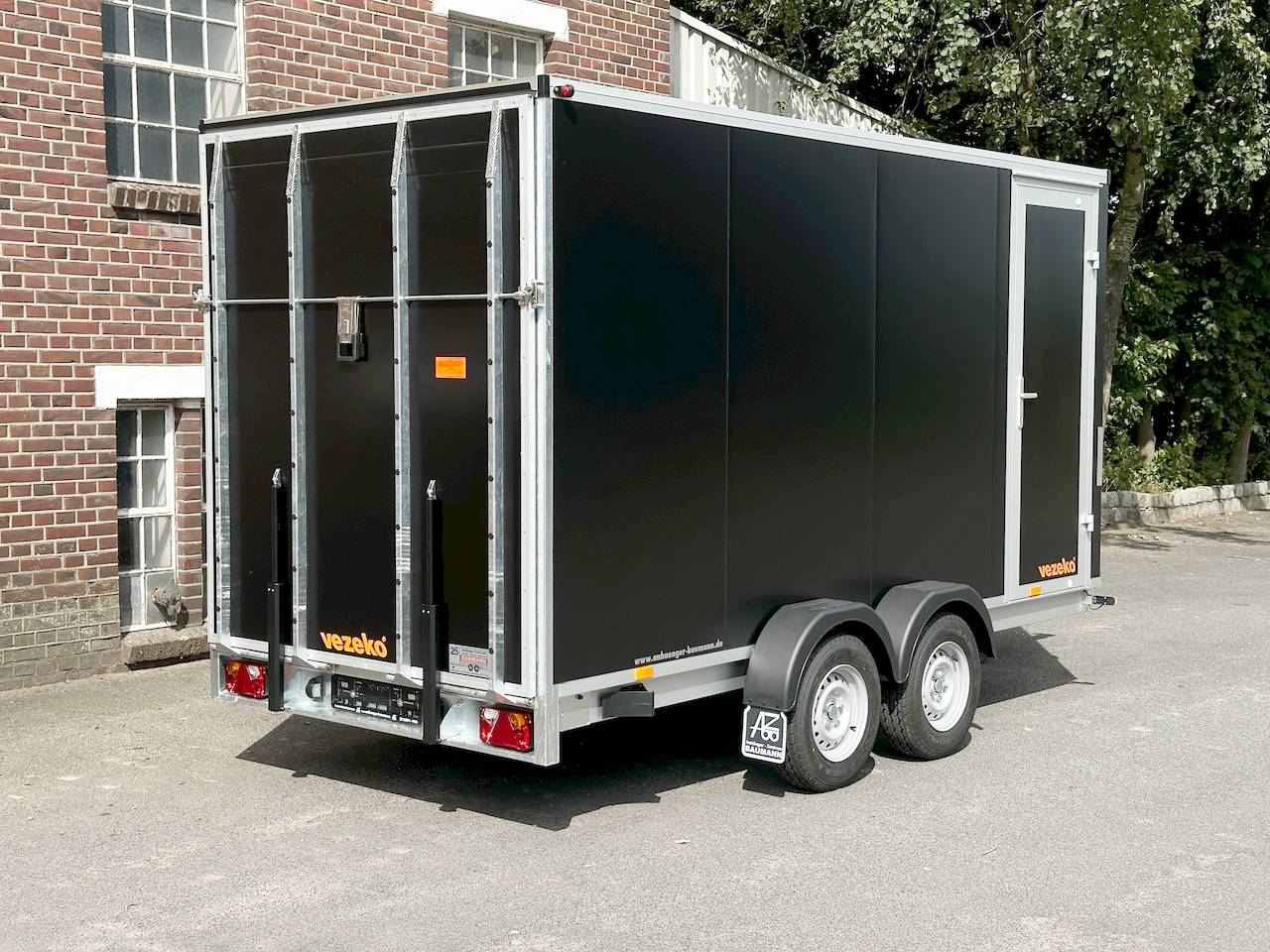 VEZEKO TK C 27.40 | BLACK | RAMPE | SEITENTÜR