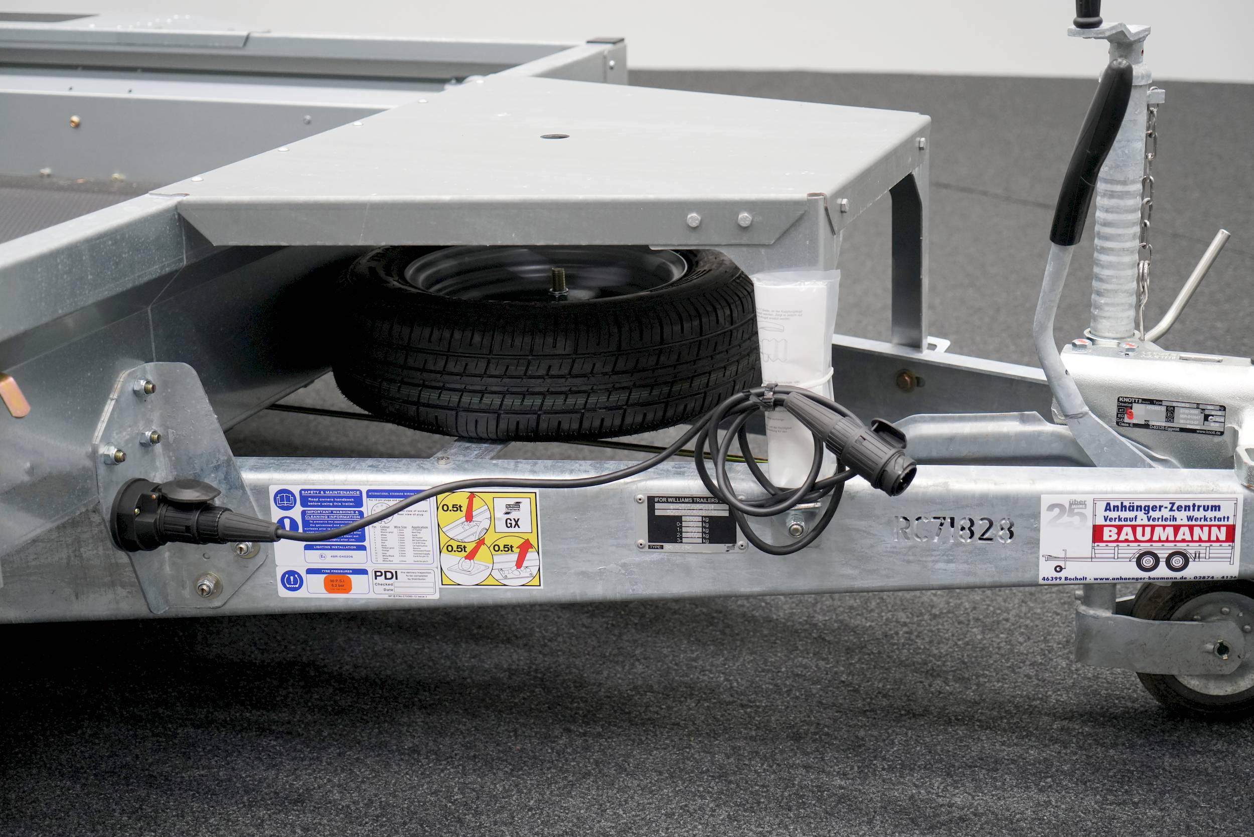IFOR WILLIAMS GX105HD | SKIDS