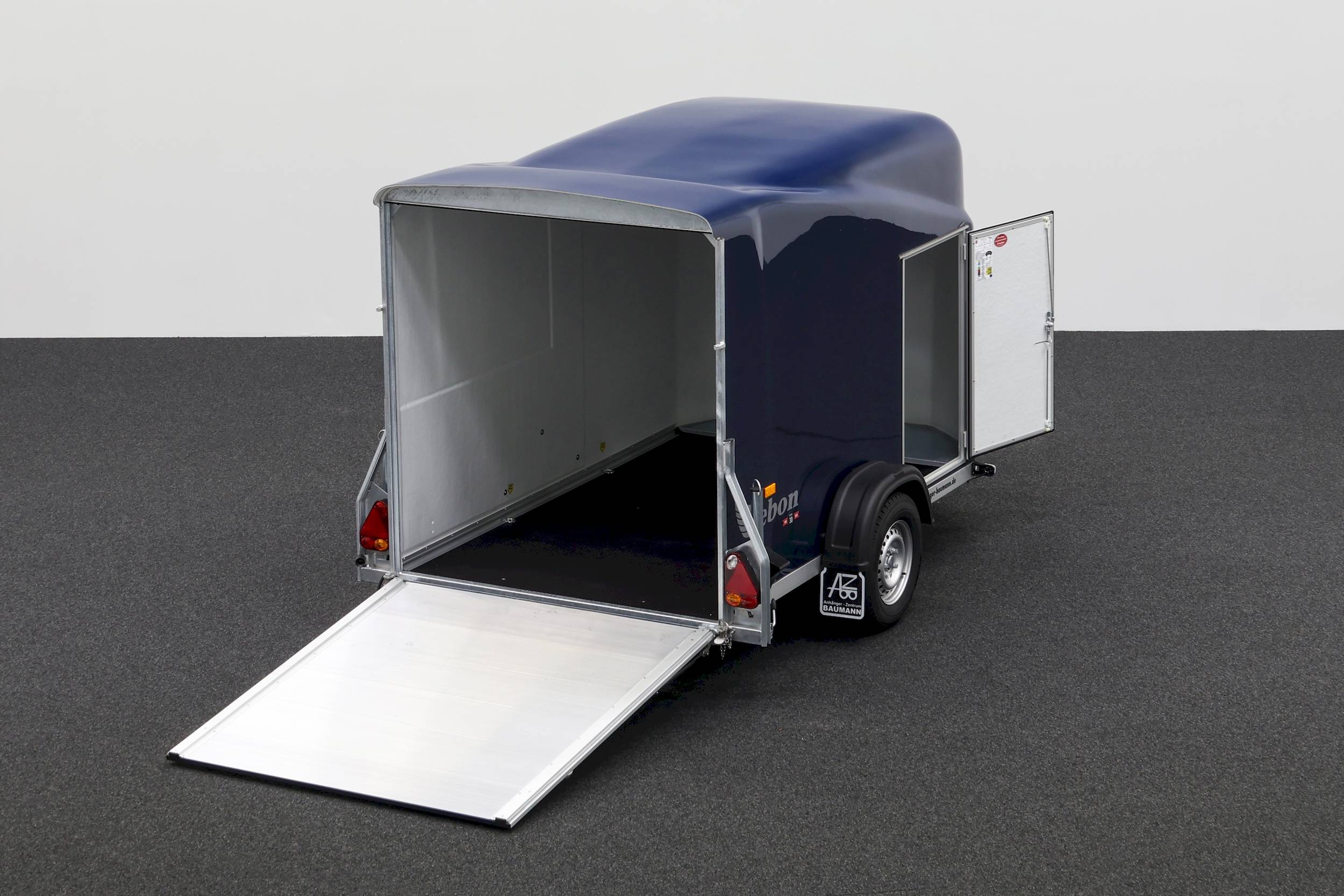 CHEVAL LIBERTE DEBON CARGO 1300