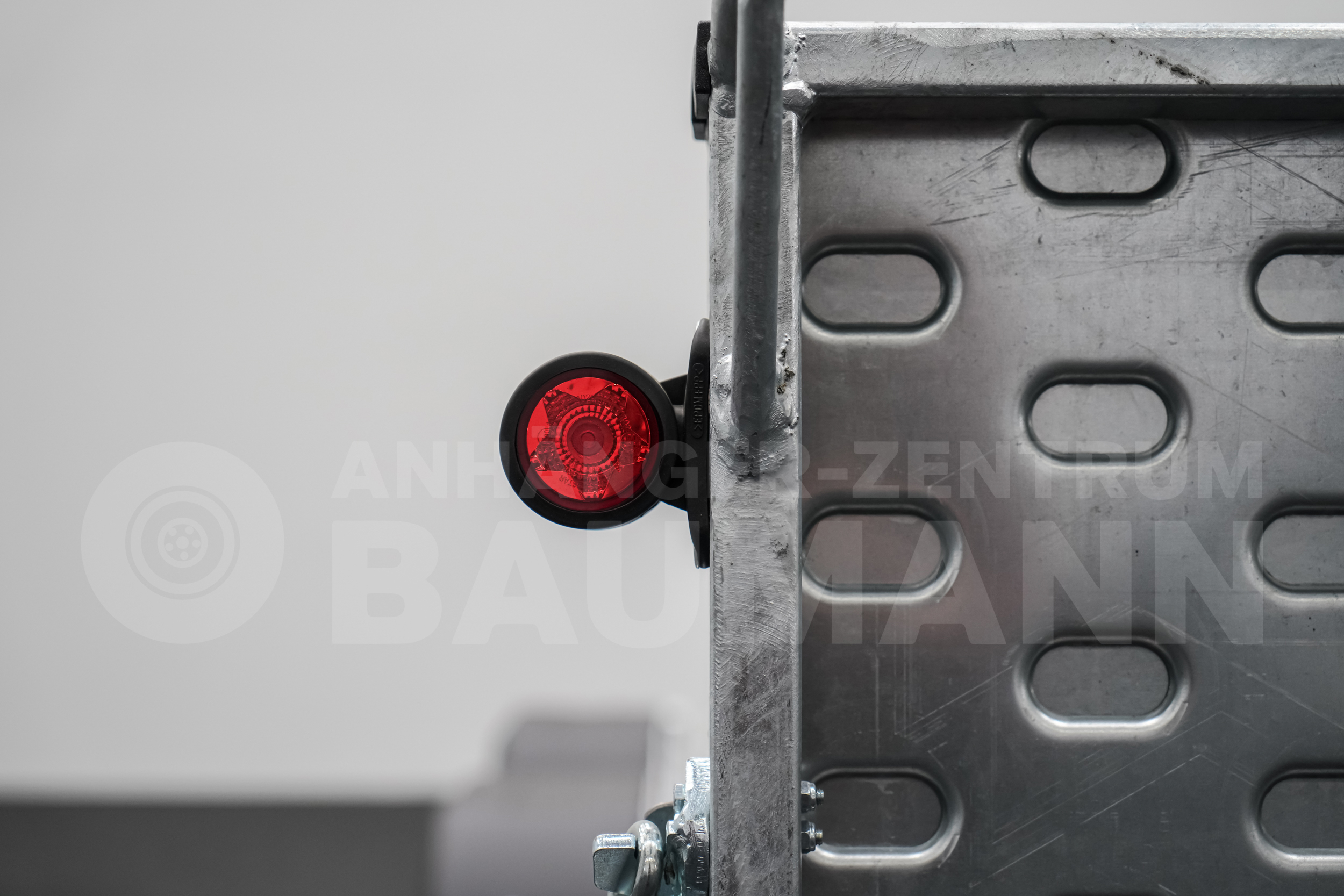 VEZEKO MOTOVAN D27